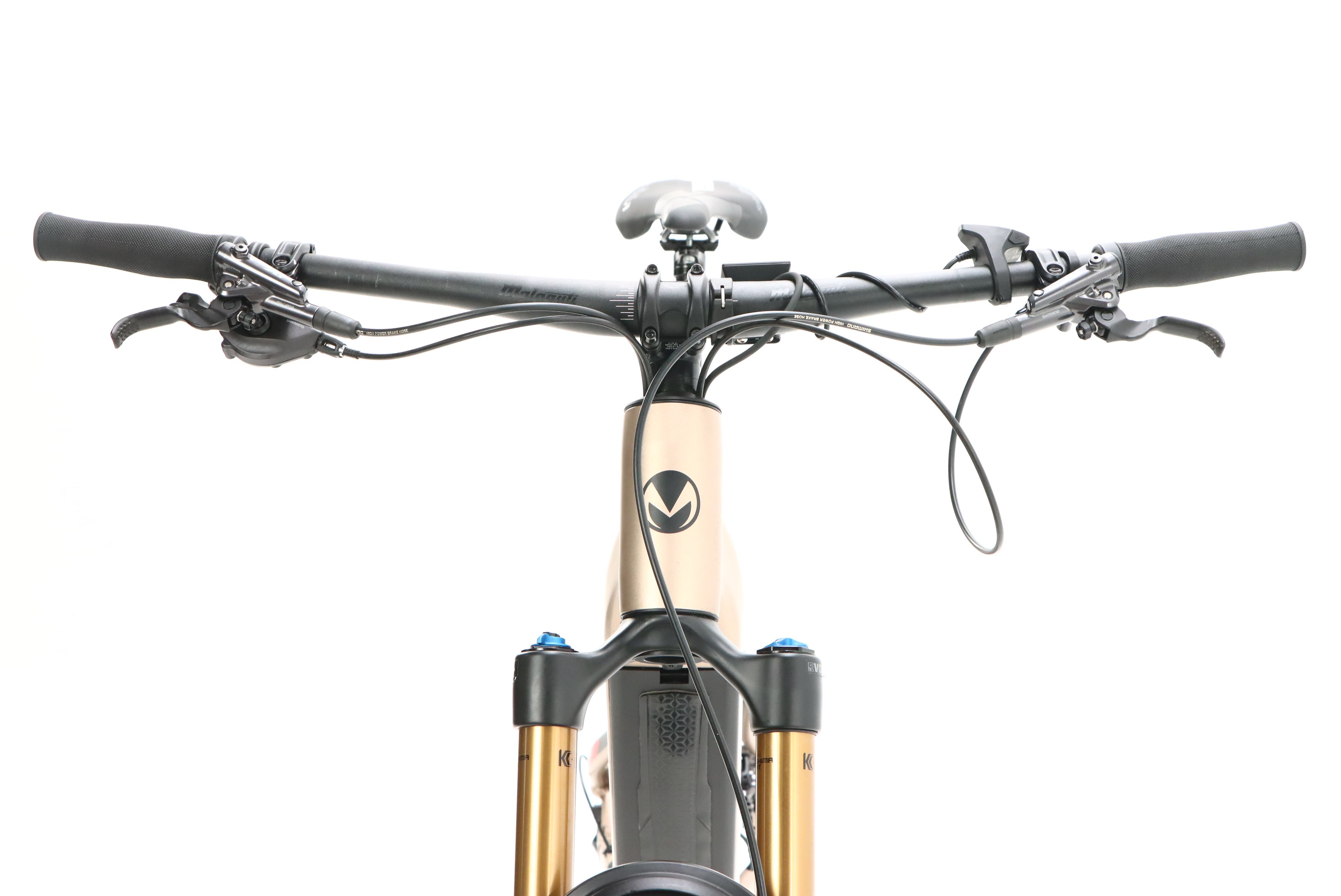 aa5b06cd-3356-4fdb-ba47-d406024033ad