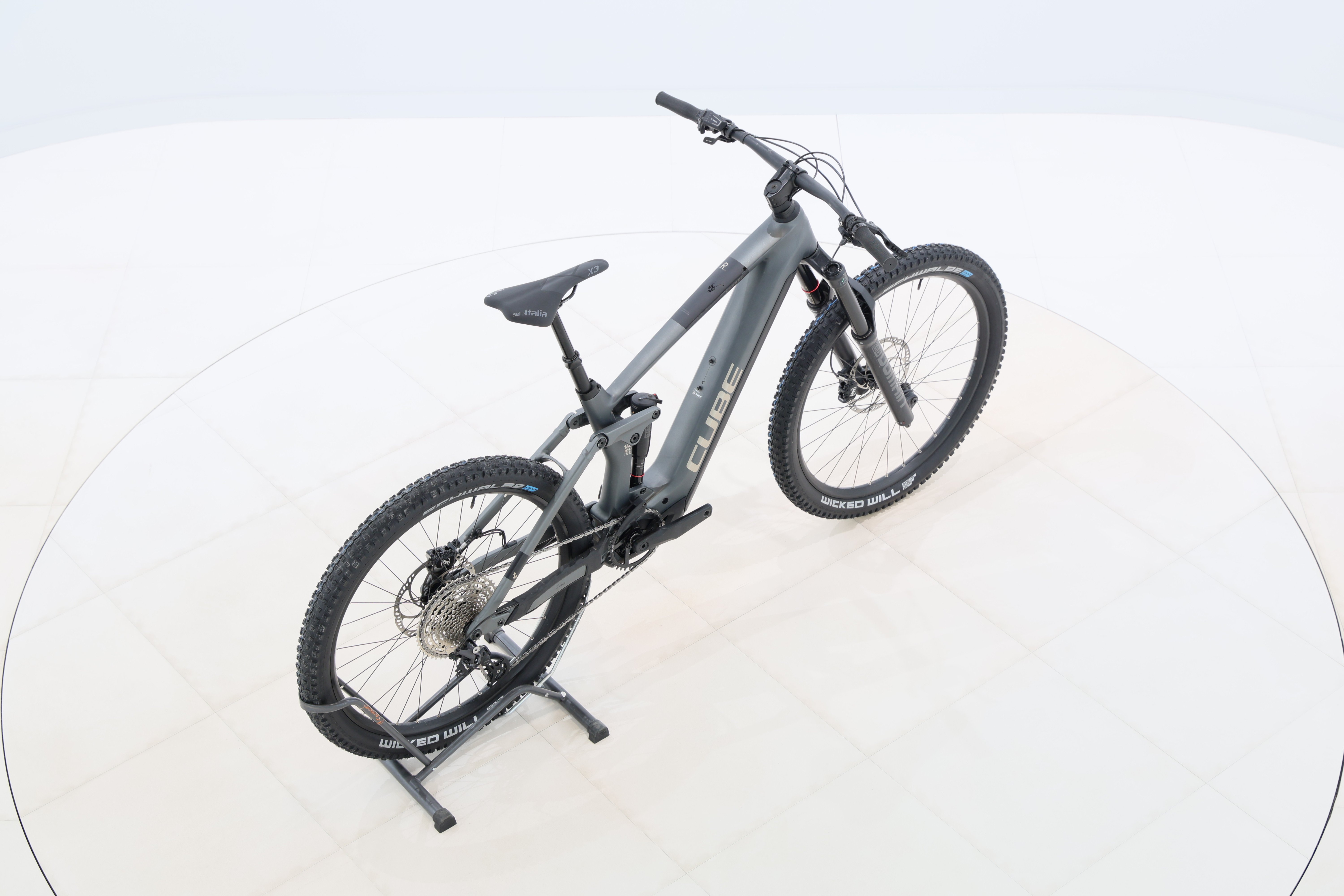 24b7a581-0792-48b6-a9e3-a15d8c5b327f