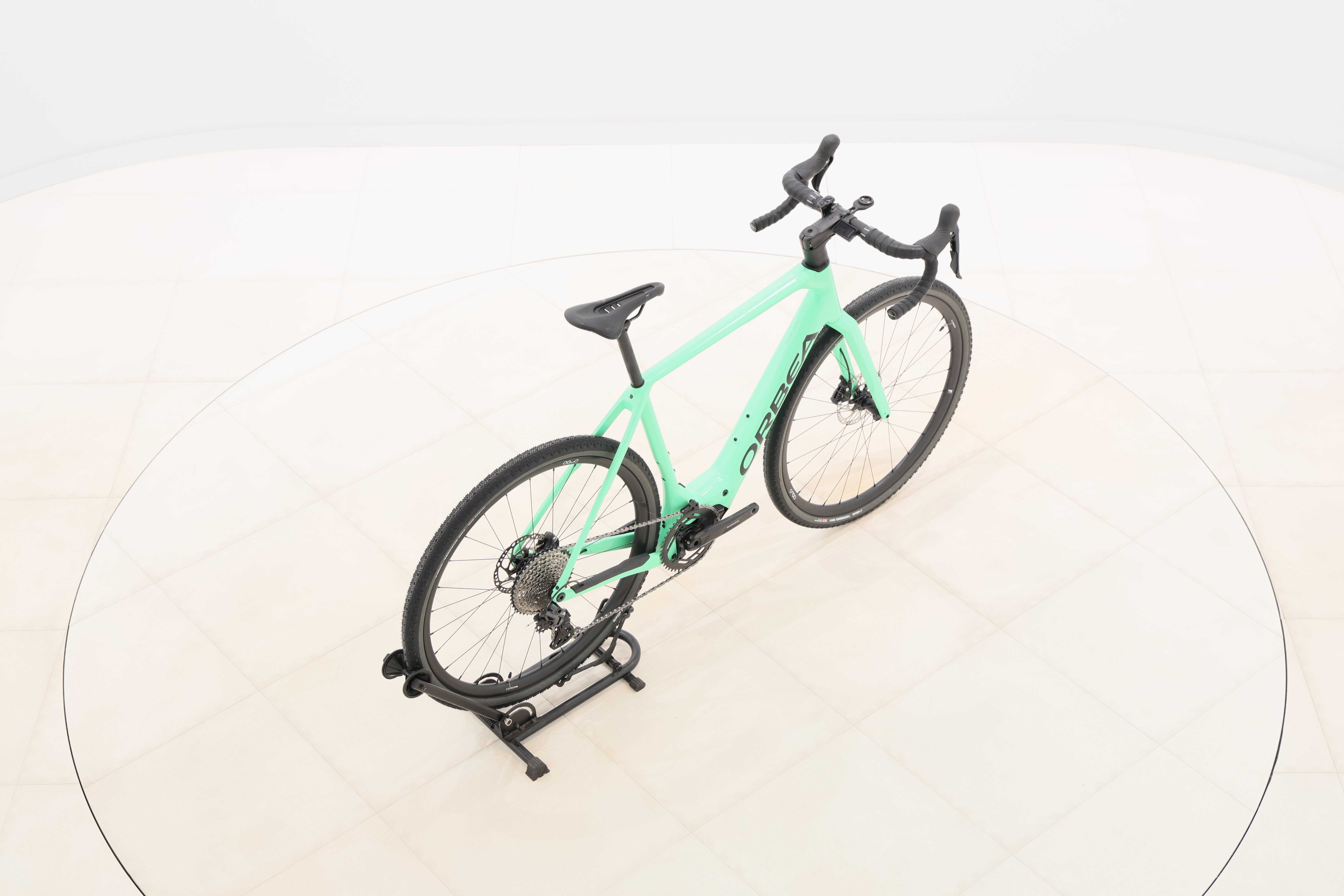 a6814cf5-6ba4-48b4-b582-4c304c3f7646