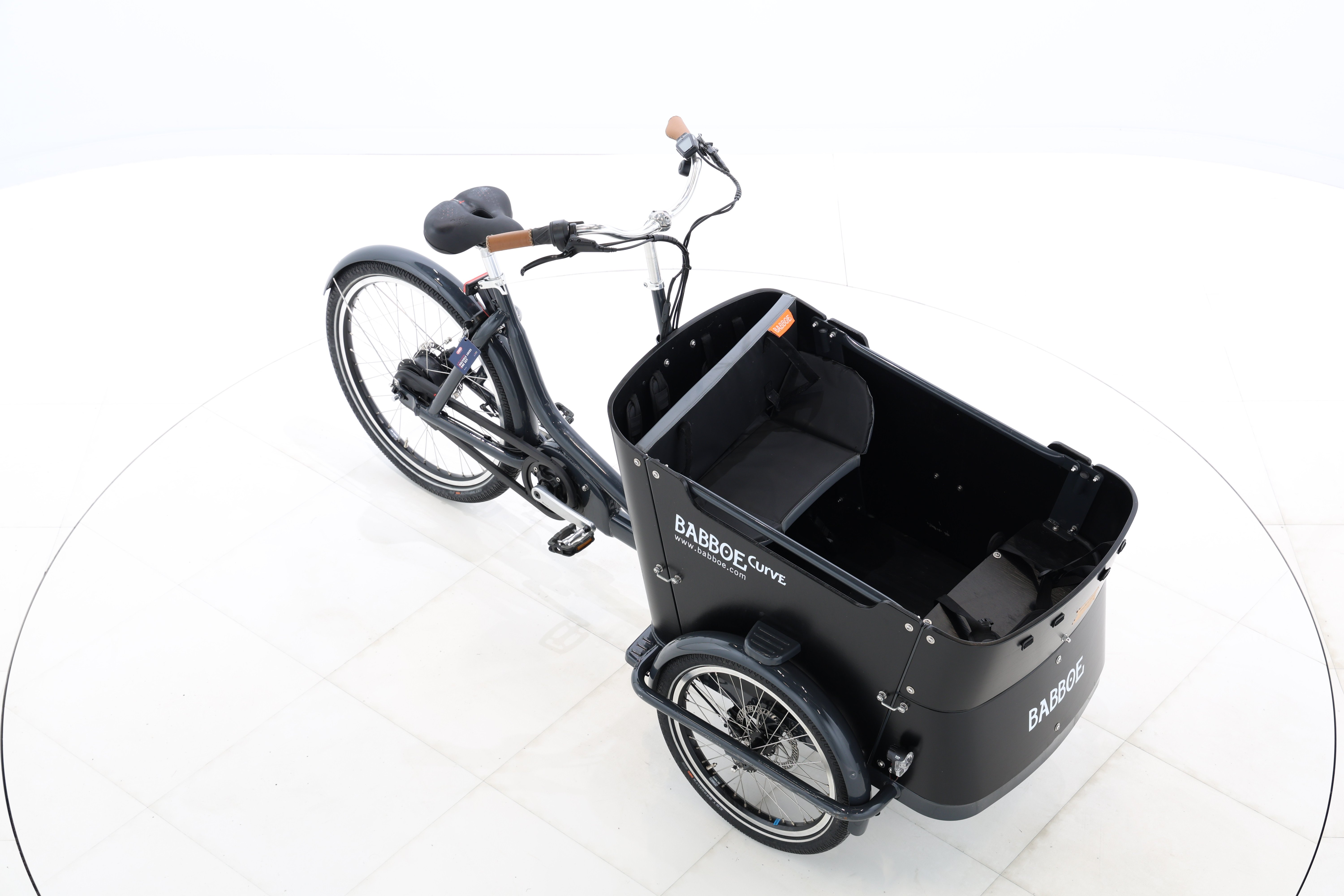 8ba16152-3525-4880-bbba-68c0a6f1b675