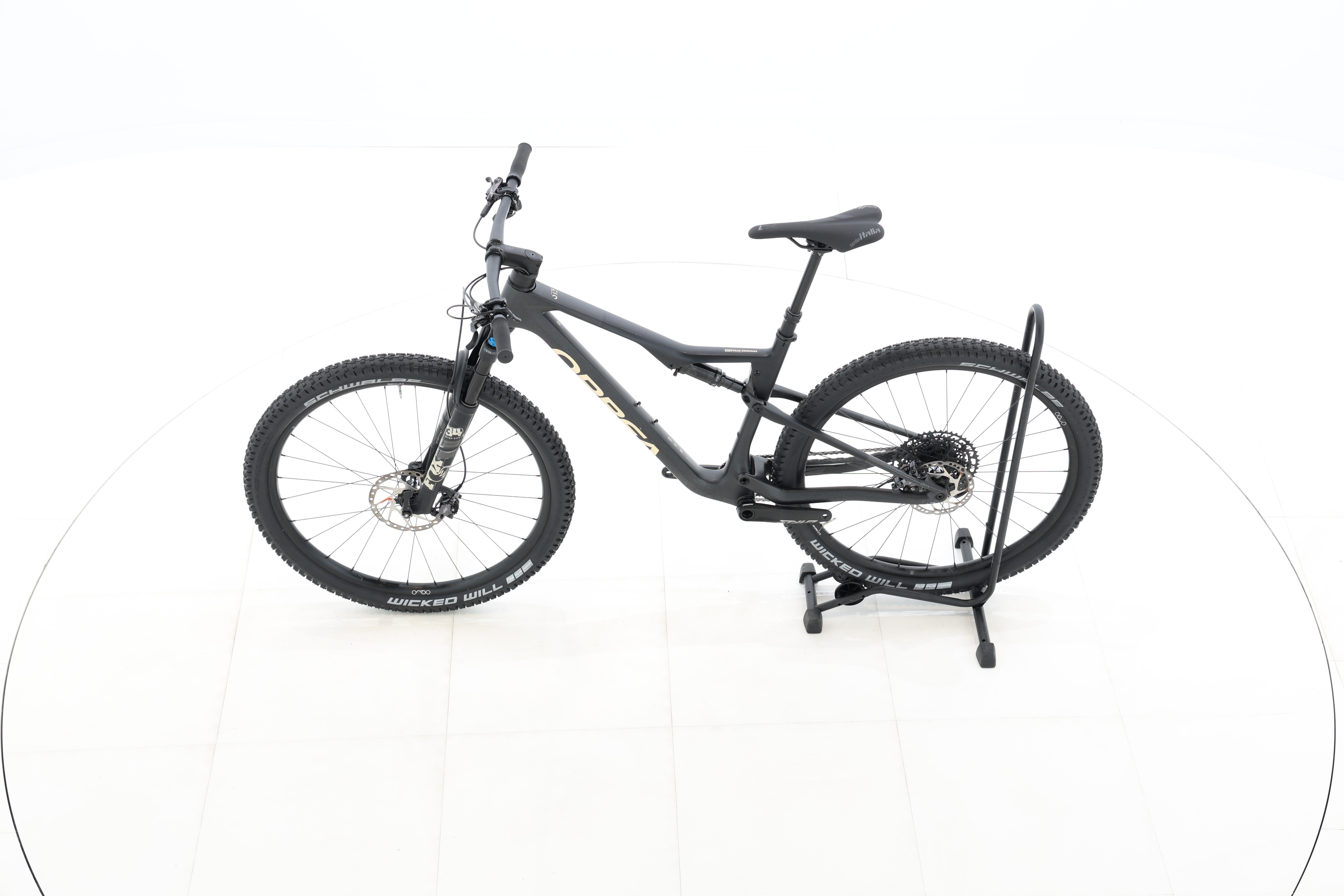 c38d129a-cf95-4bce-93ff-2c590e8a8207