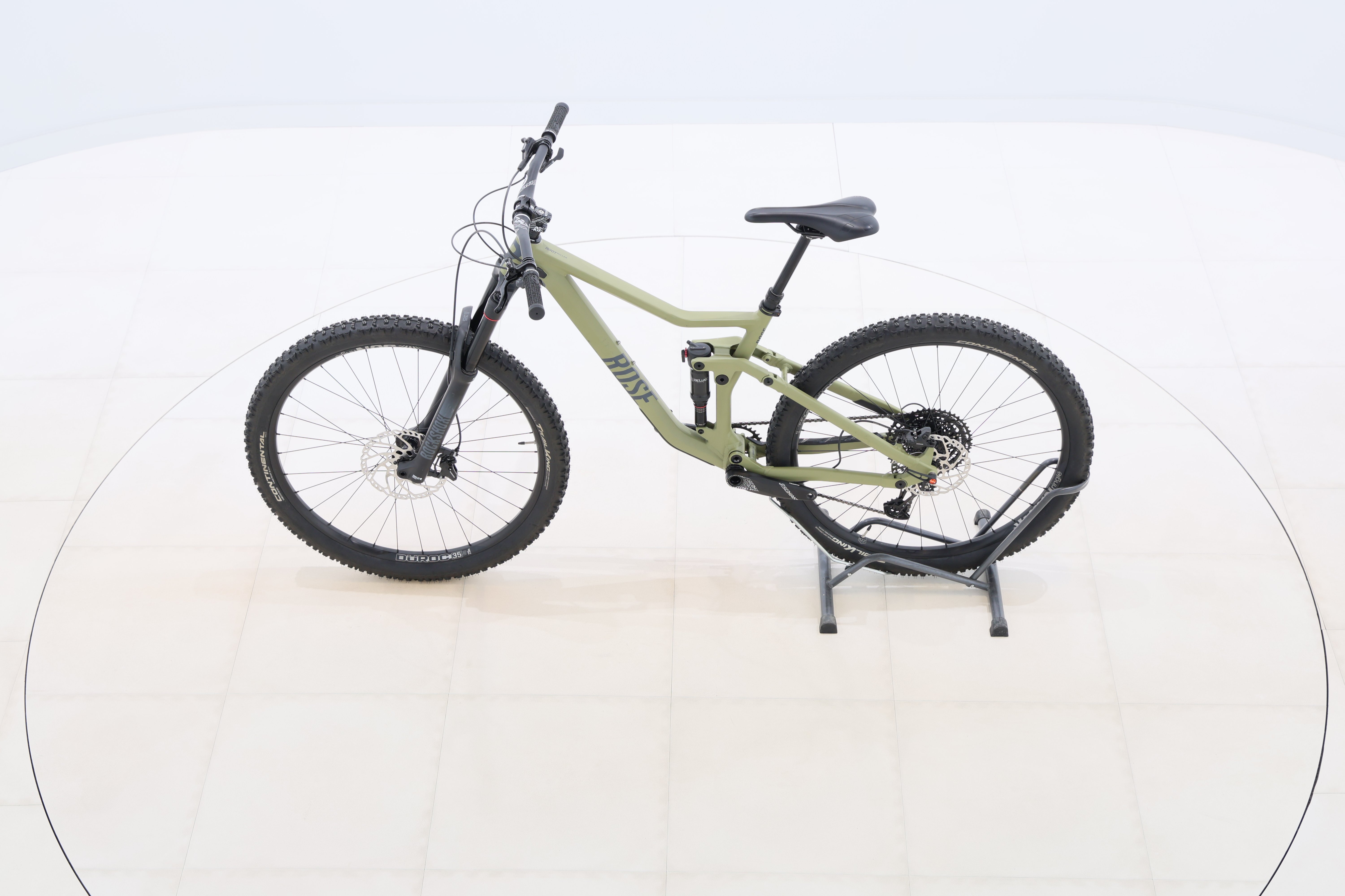 d7dc4db5-27b5-40b5-b3ab-7e254d2afbc1