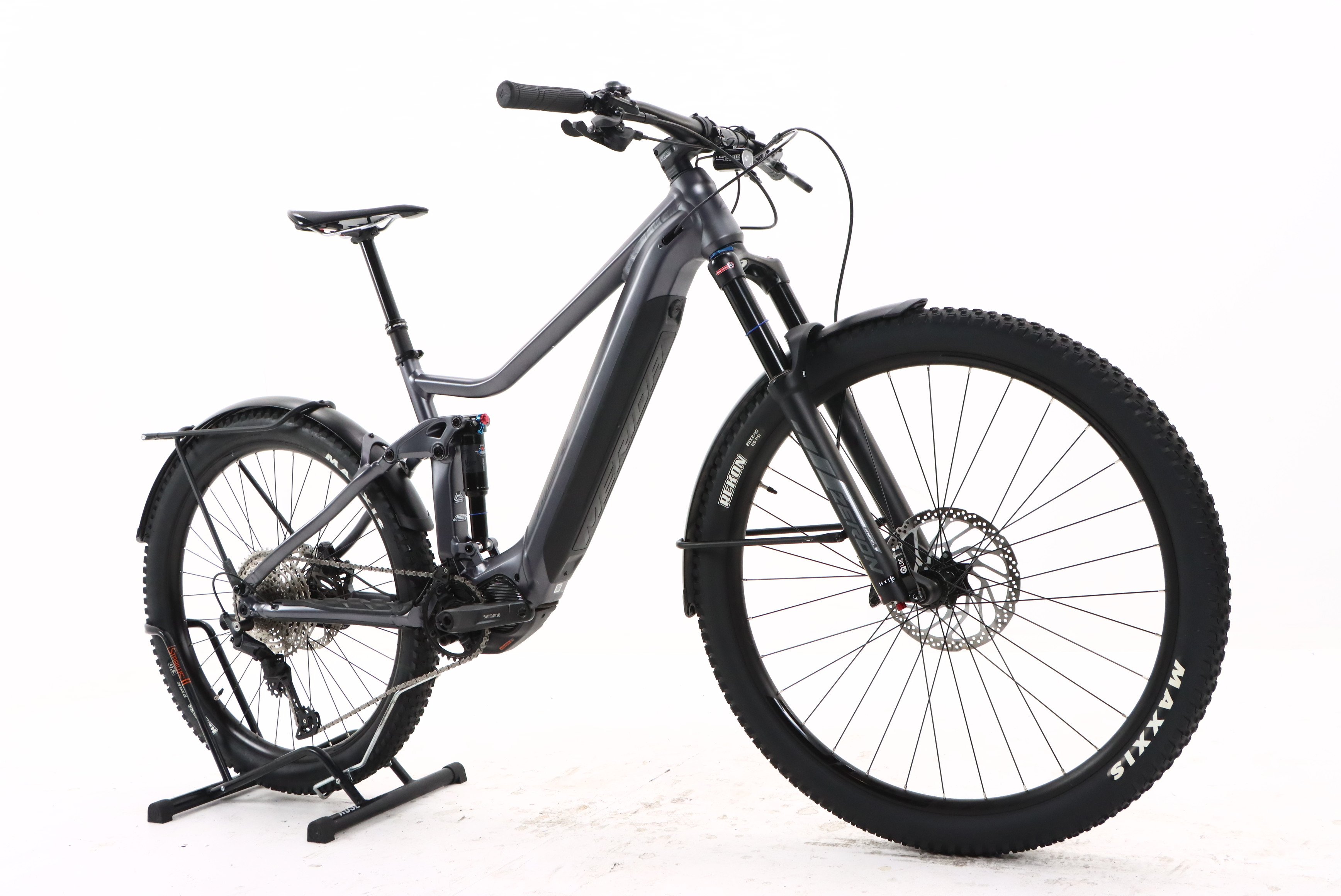 7bf93b90-9f56-4b1f-9c17-7b1a22d03df4