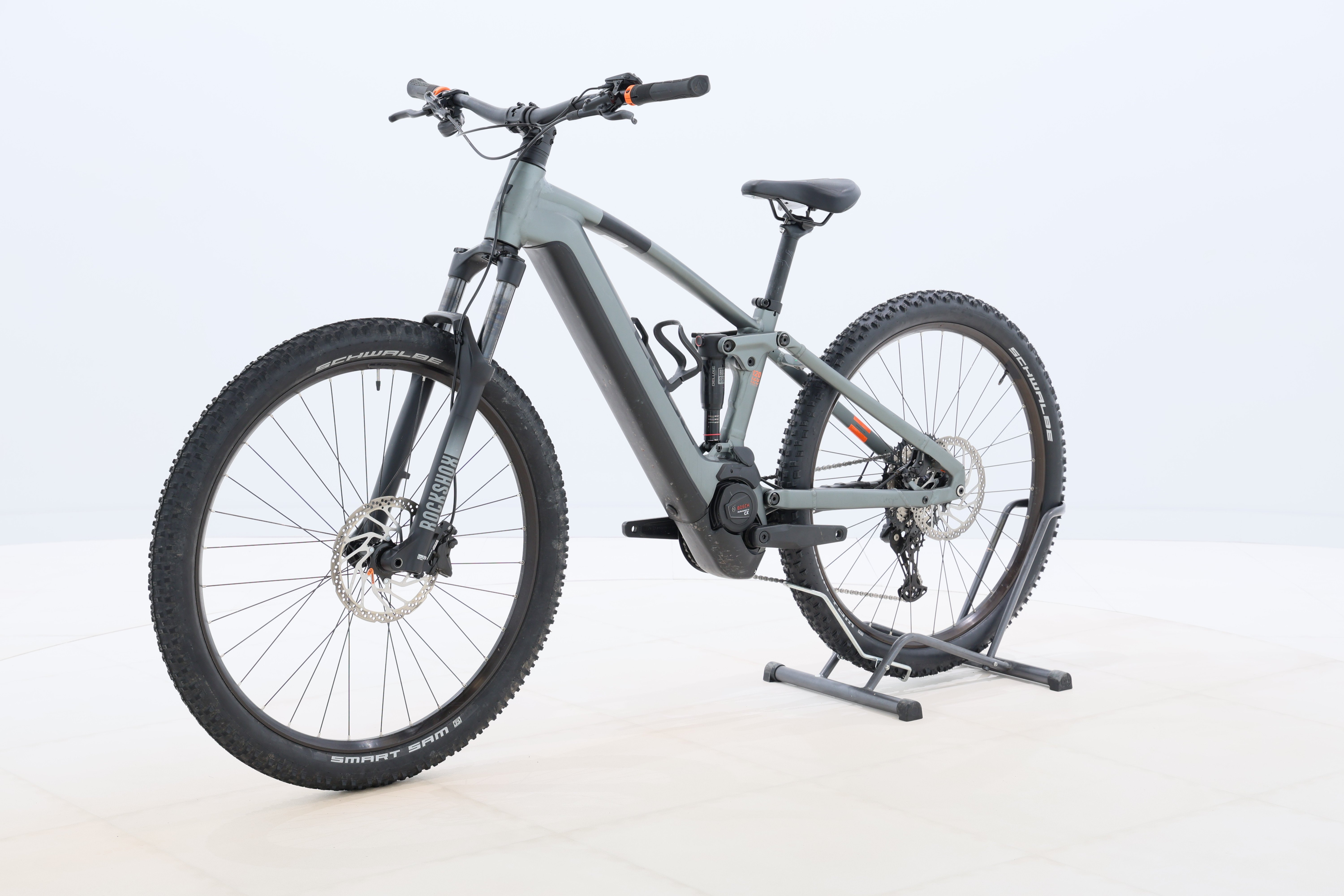 c1478388-8a72-4b9f-9204-7406cf79c24f