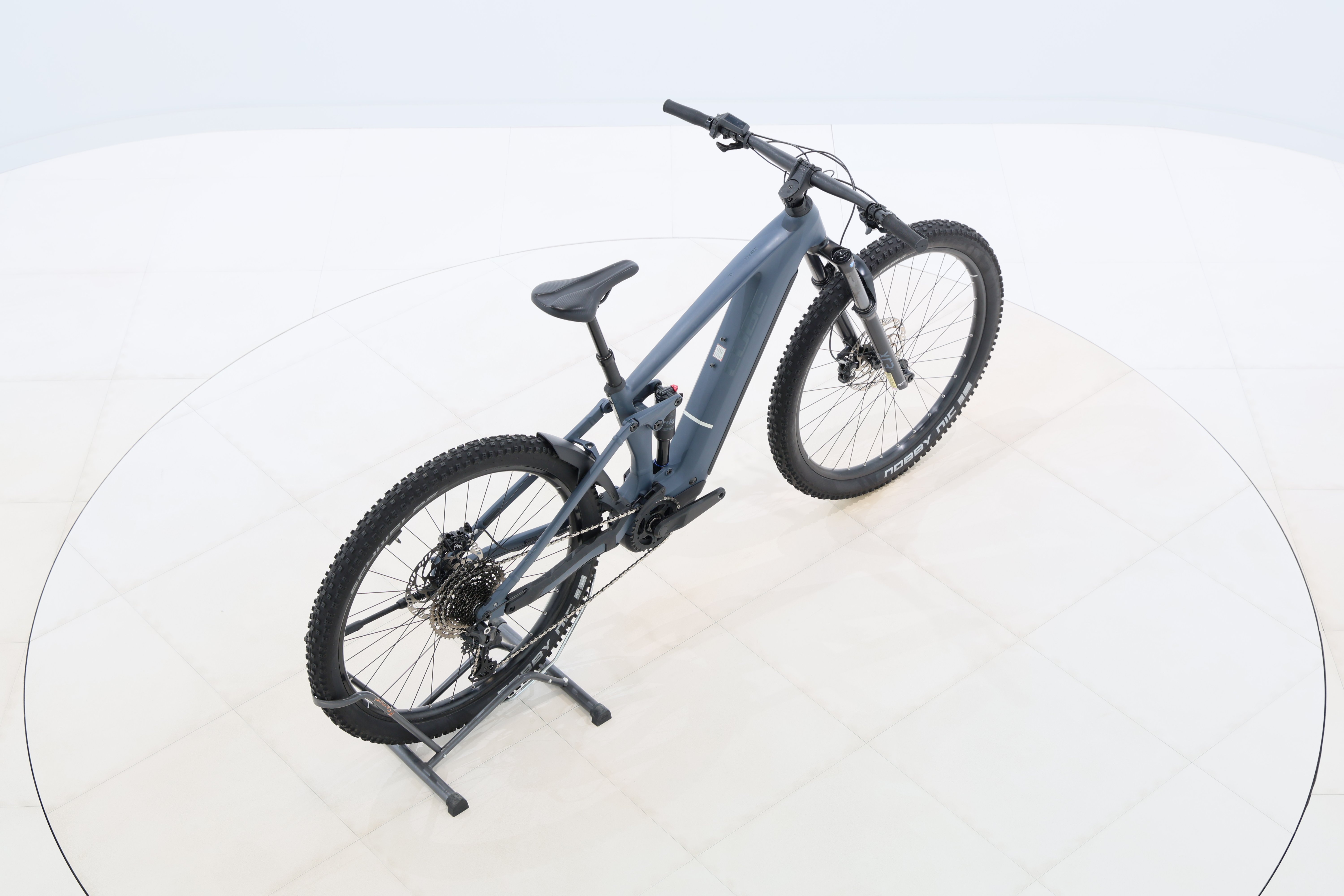 5d0fd32d-bc07-4b0a-bcbe-feb8b2c7511e