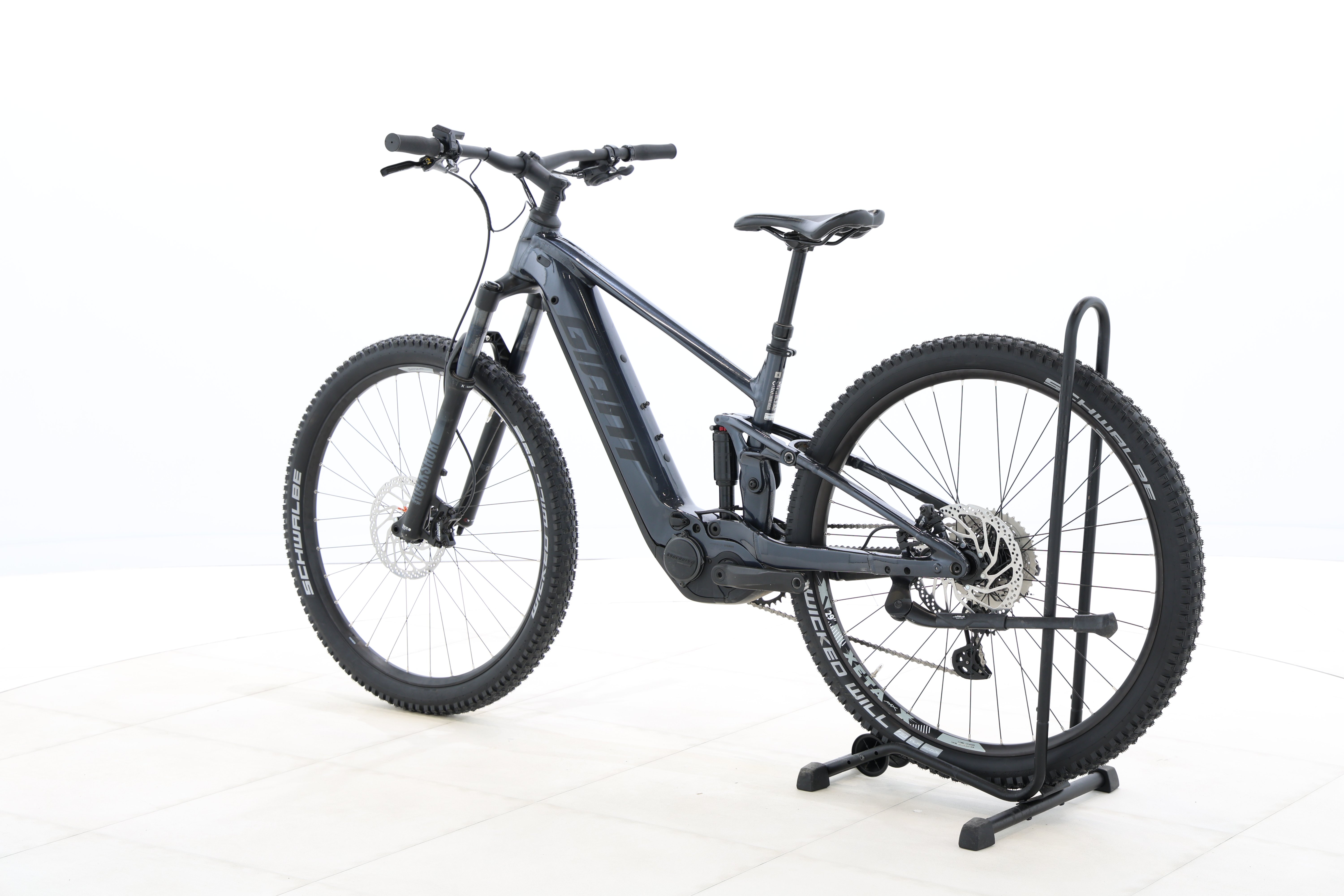 adf5773f-5ba3-4baf-81e3-6e0214df93a5