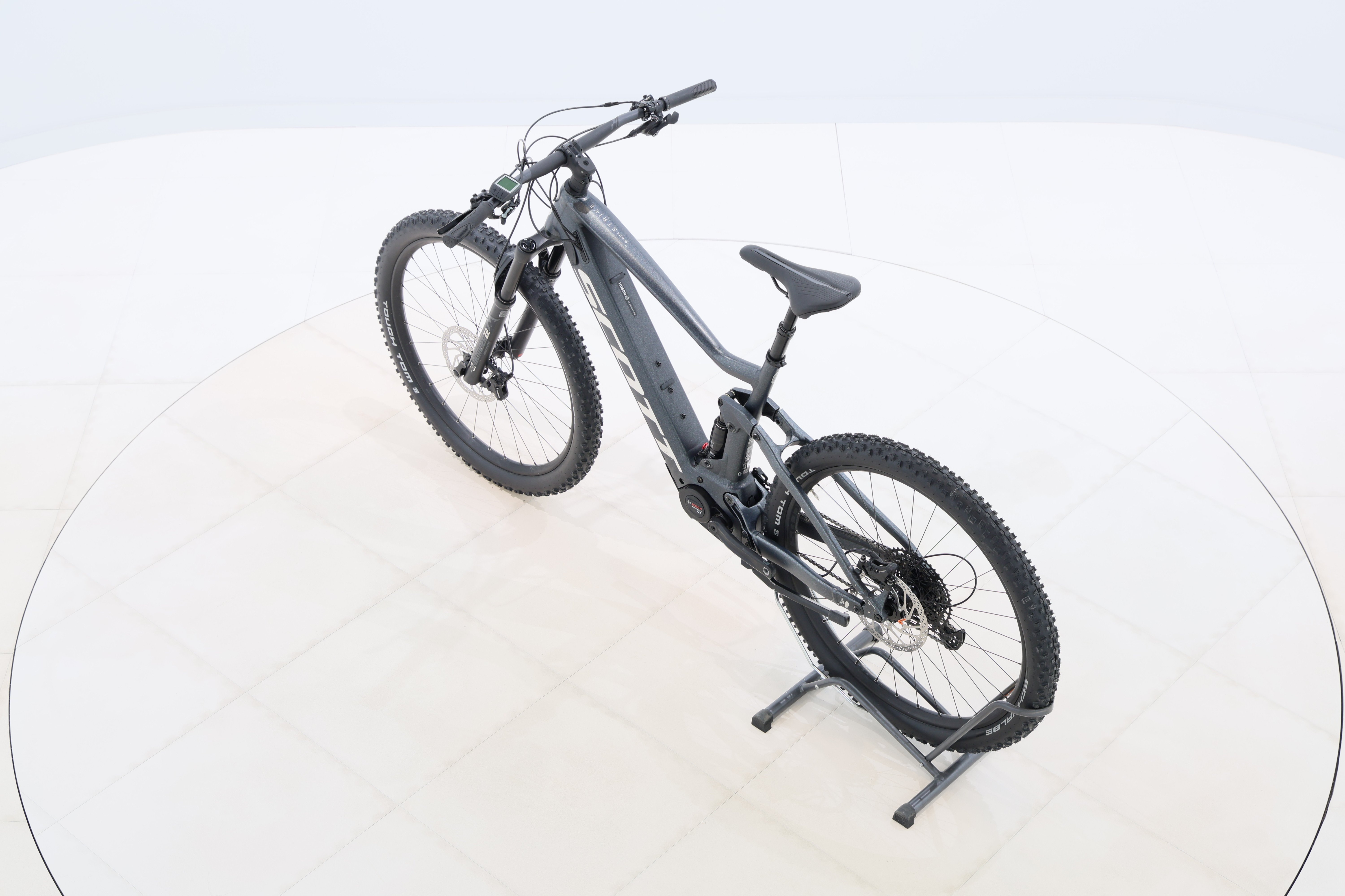 f83bac3a-a4bb-417c-a12d-512cf3a6f5dd