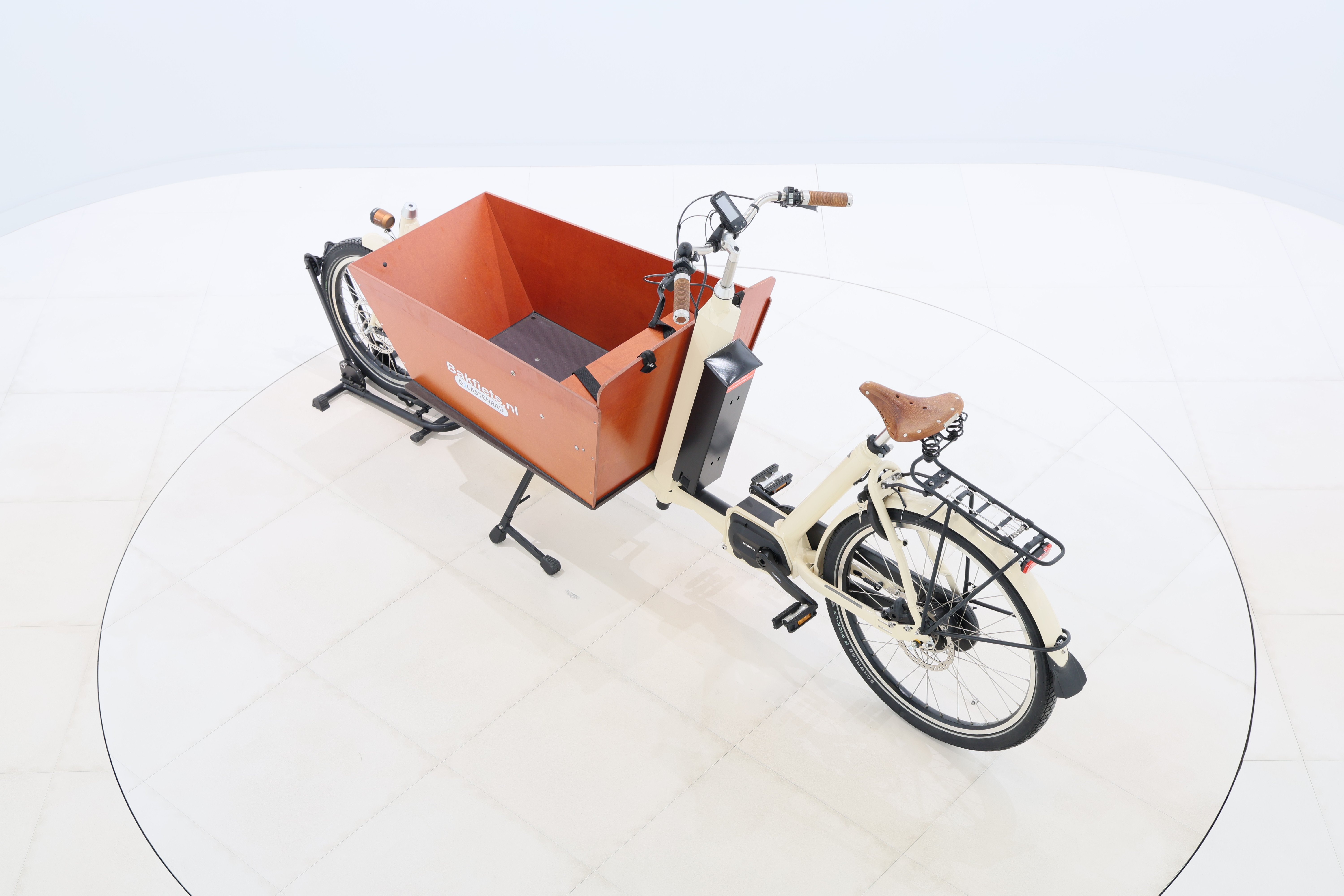 8f7c2648-a20c-4018-a538-513234dc3421