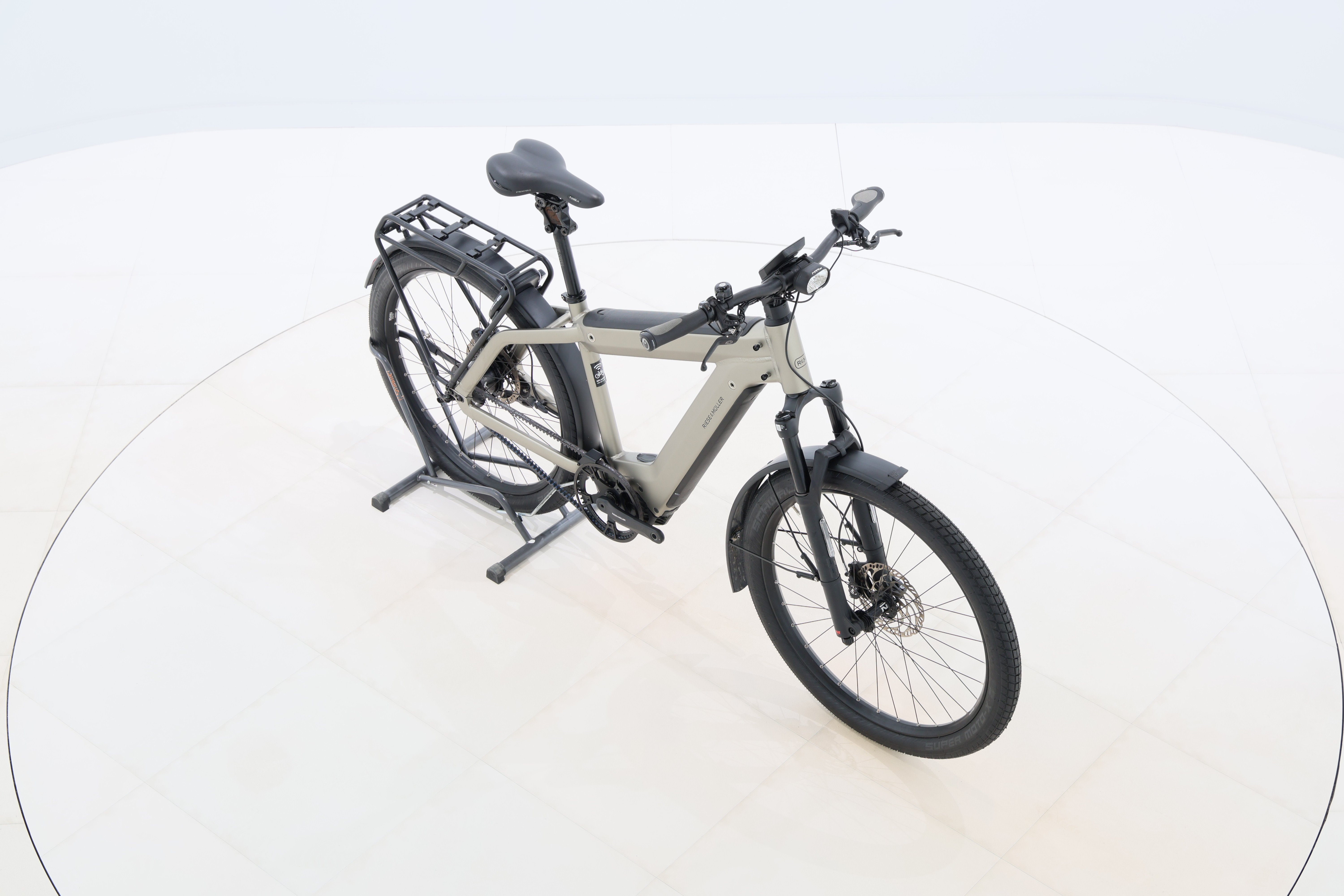 d9803130-b3d2-45bc-8898-5998f8775a8f