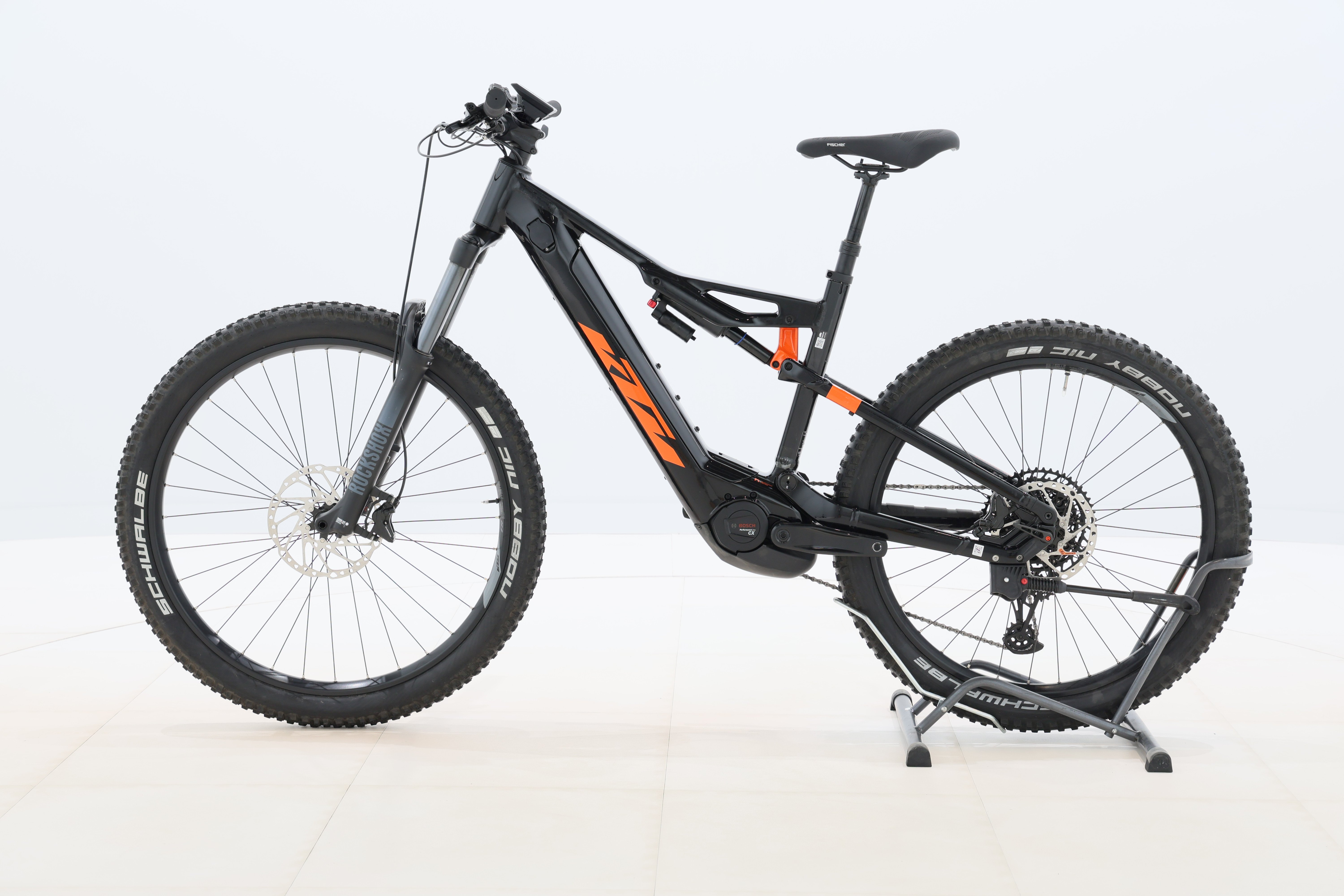 8d9a463c-c2f5-472a-b3fe-d838d13ac331