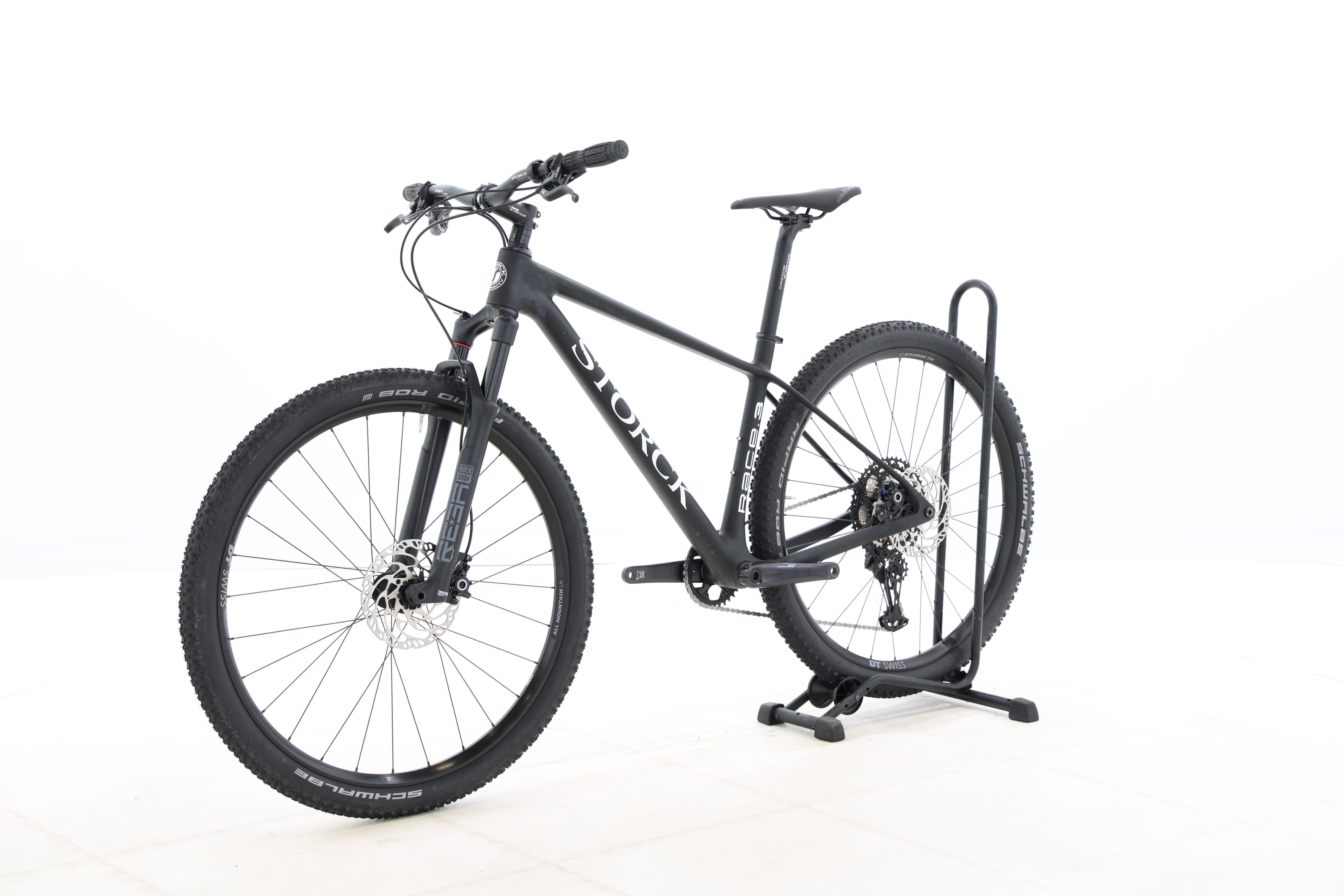 d18e8d93-40dd-4661-8382-caa751ad87b4