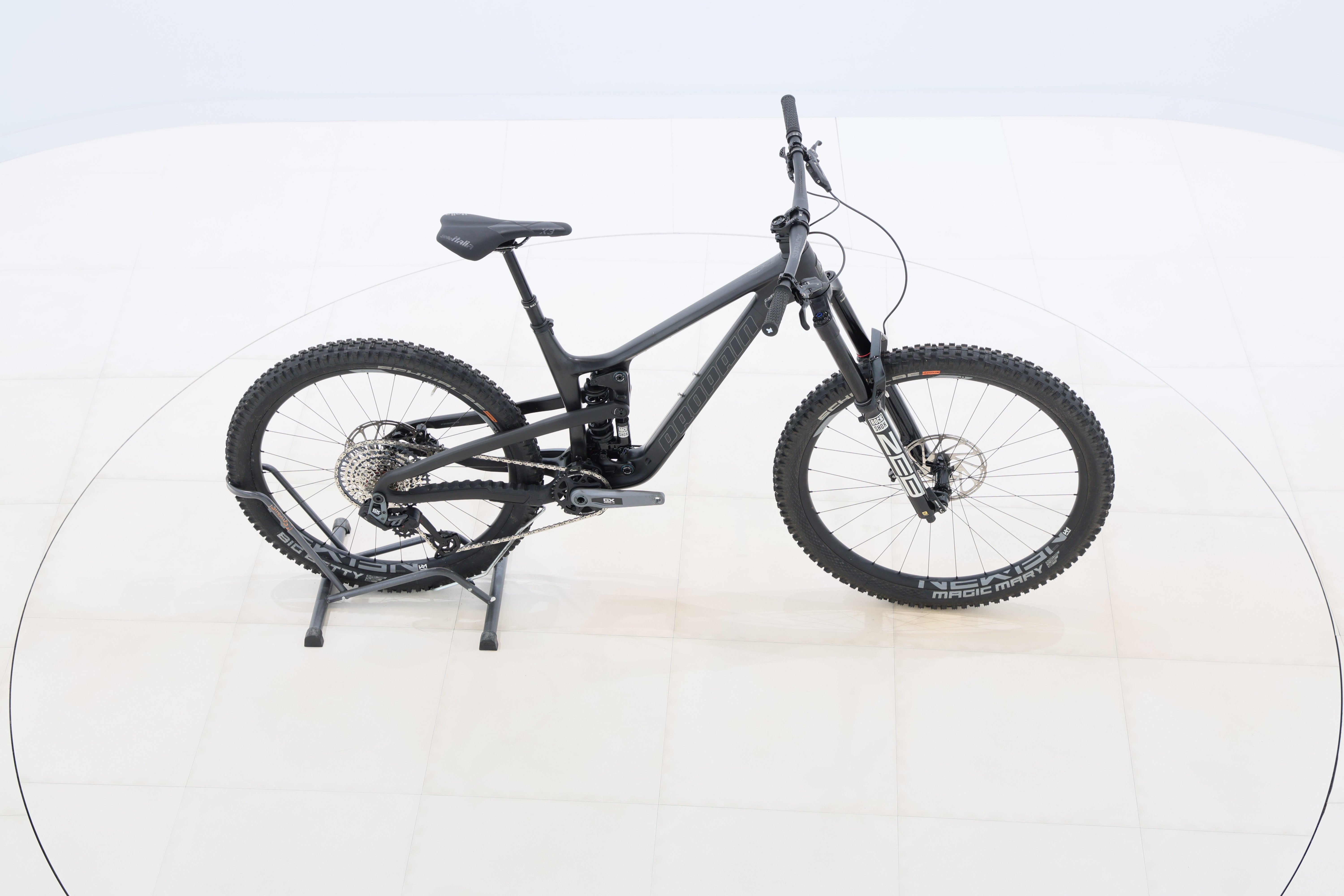 b7894adb-0f55-490d-9bed-03e94b0c39f7