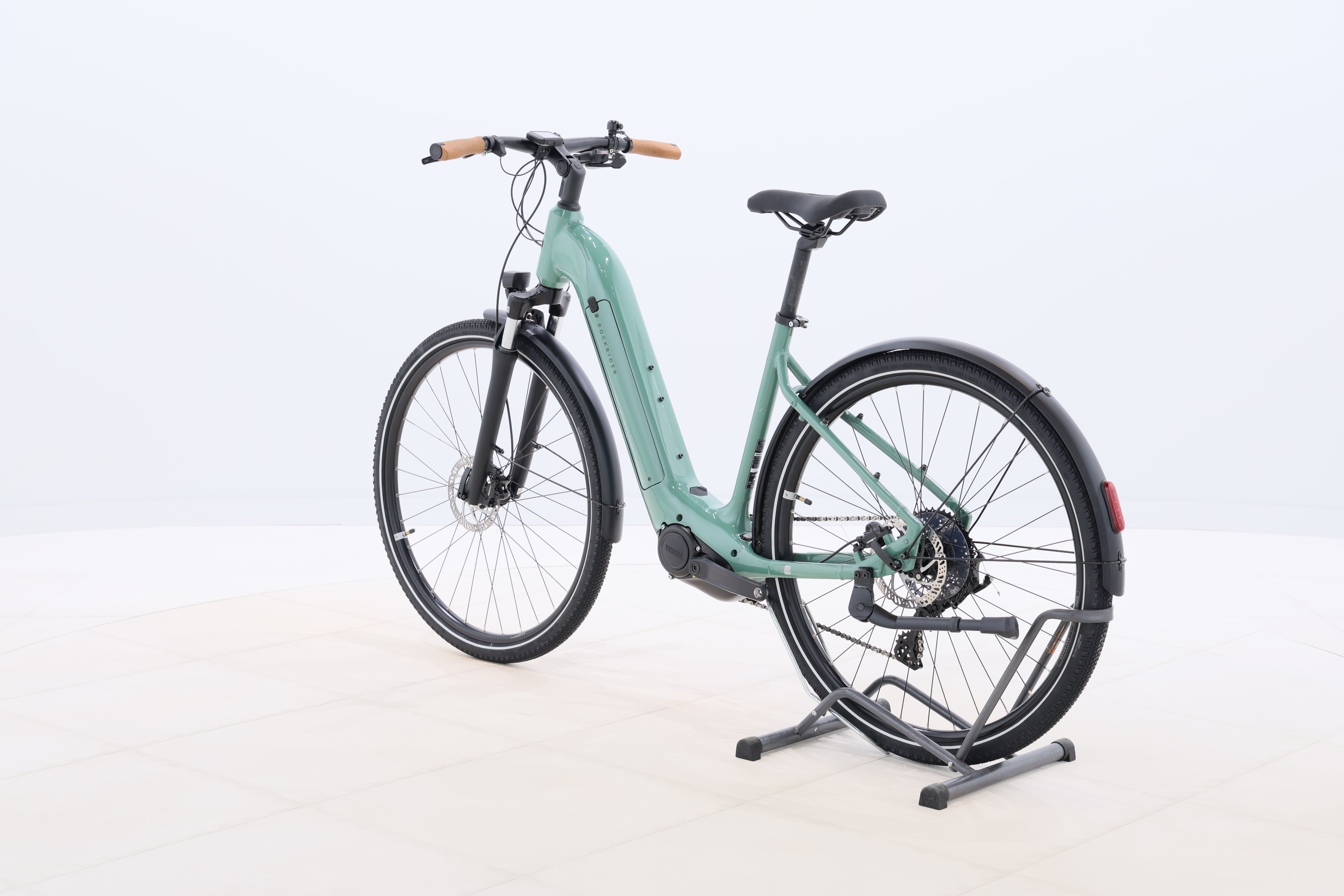 f53b539a-169a-4df5-961b-c7435943bdab