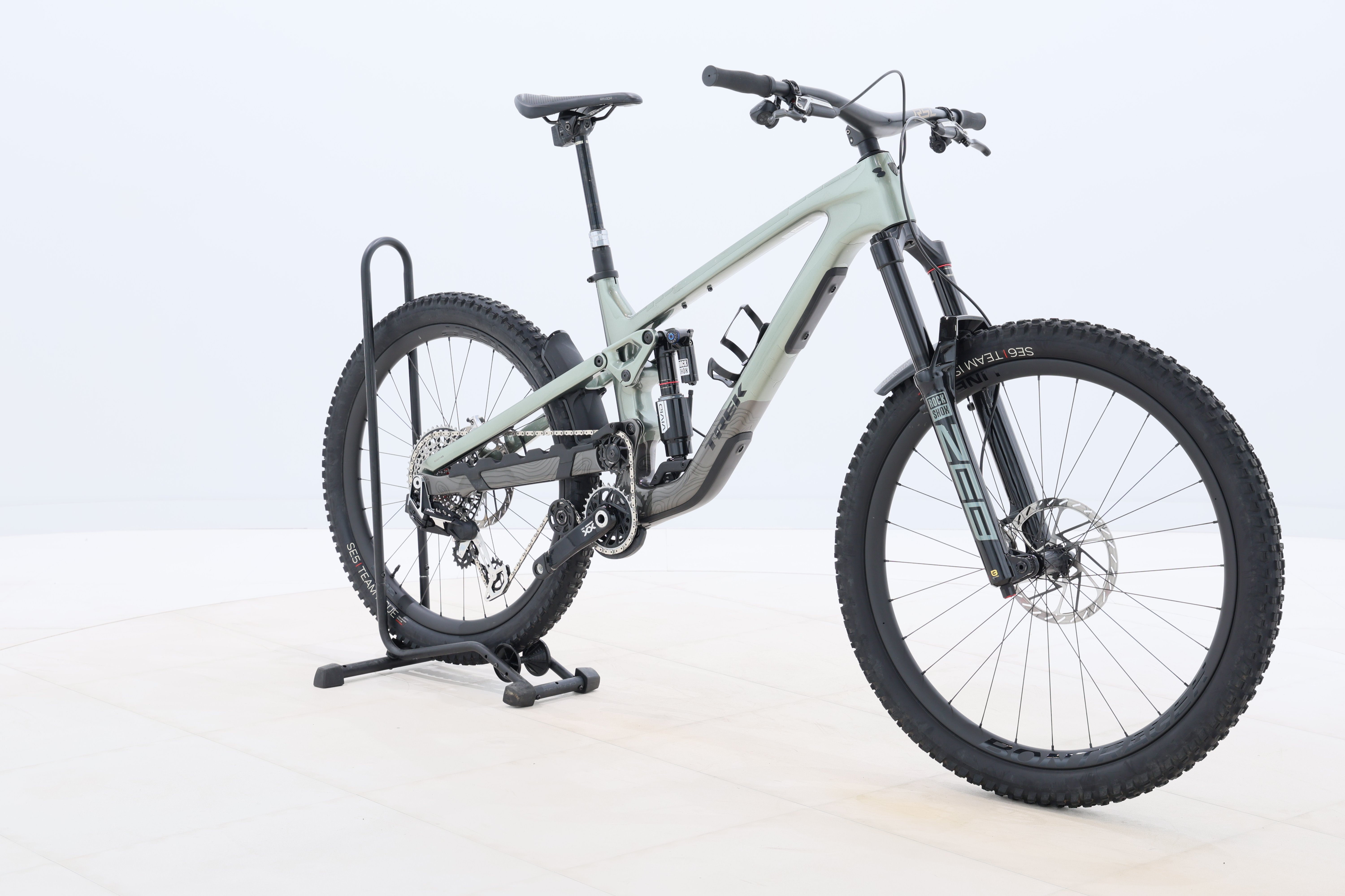 eb6a5caa-0adf-4f87-98a6-59d9a1cf0a60