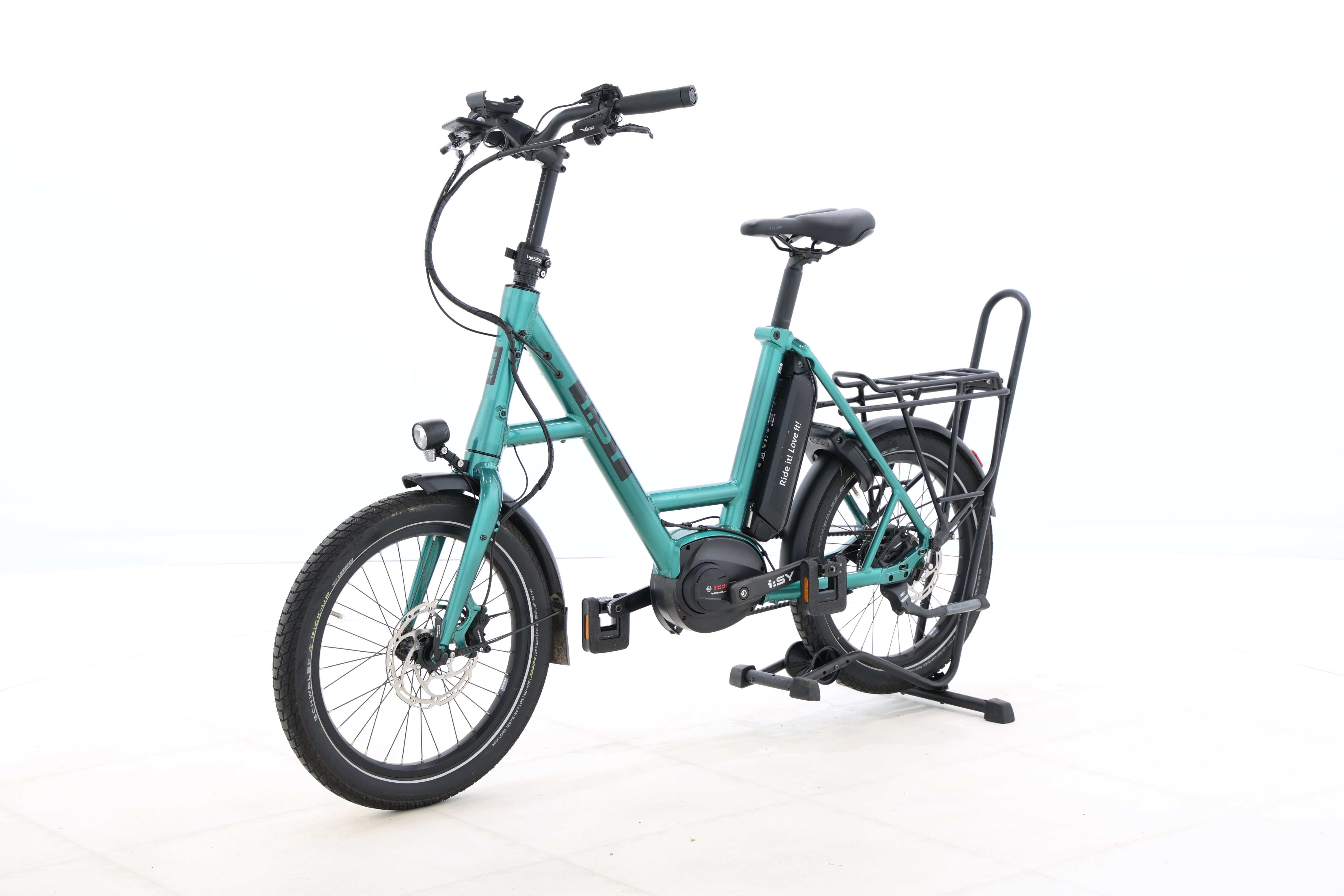 f90df3e6-59a1-41fb-b473-d1006e64c1aa