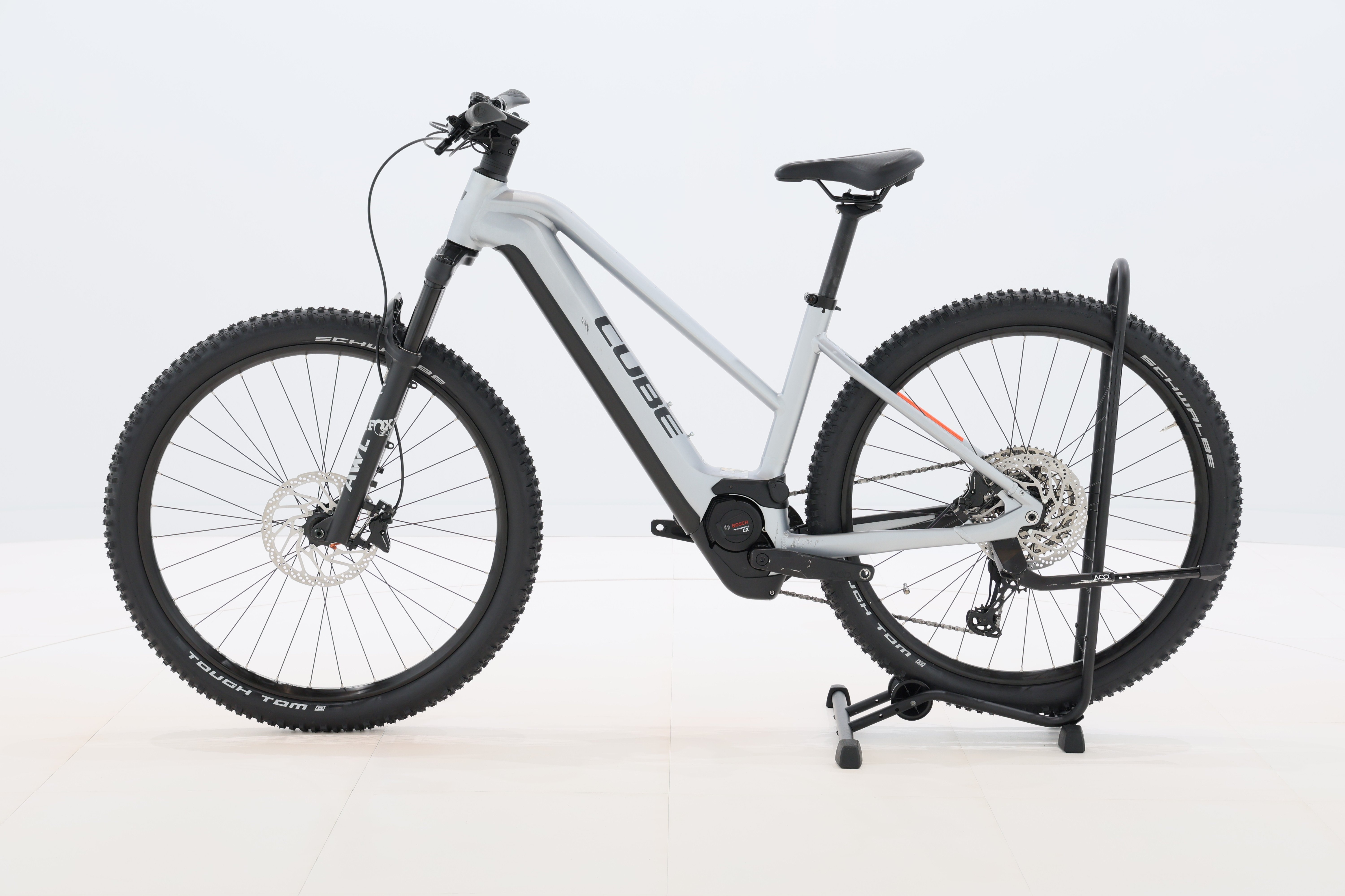 f6806bcb-6369-4eda-a579-ed241dbc2d7b