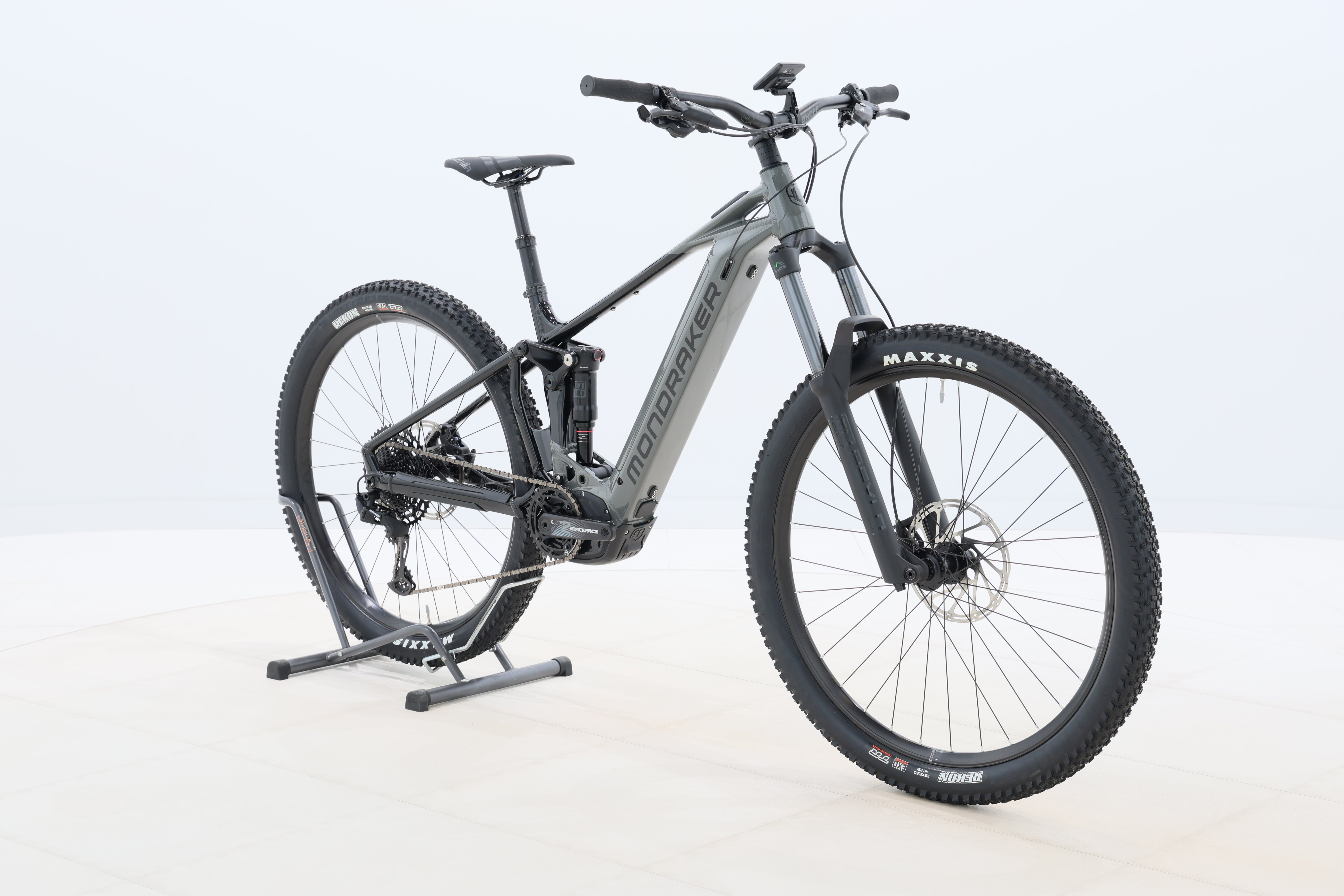 c3c9350d-ef14-4d88-b0ef-a233a6e7710e