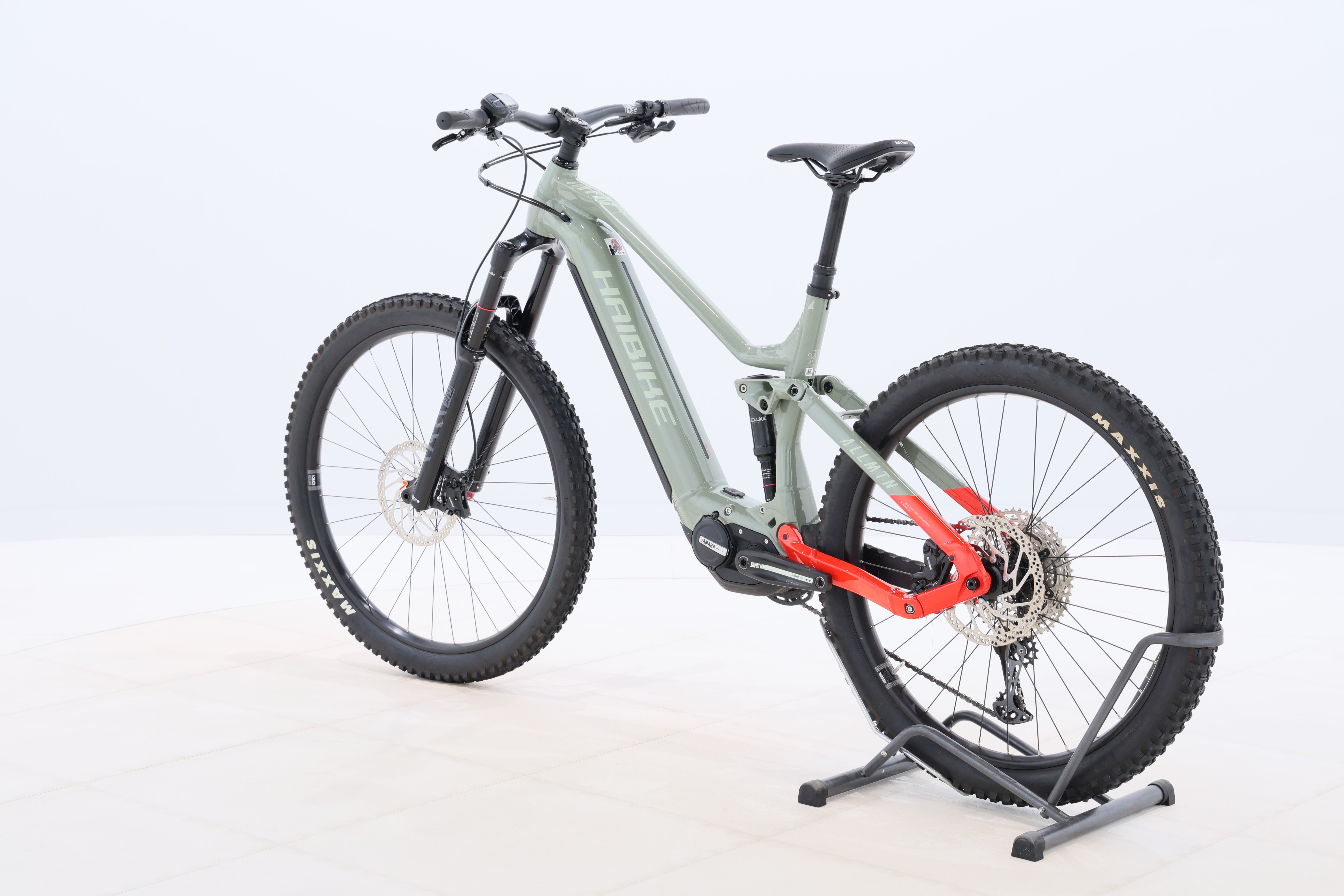 48d6b830-f8ea-4297-9f81-48365b781f78