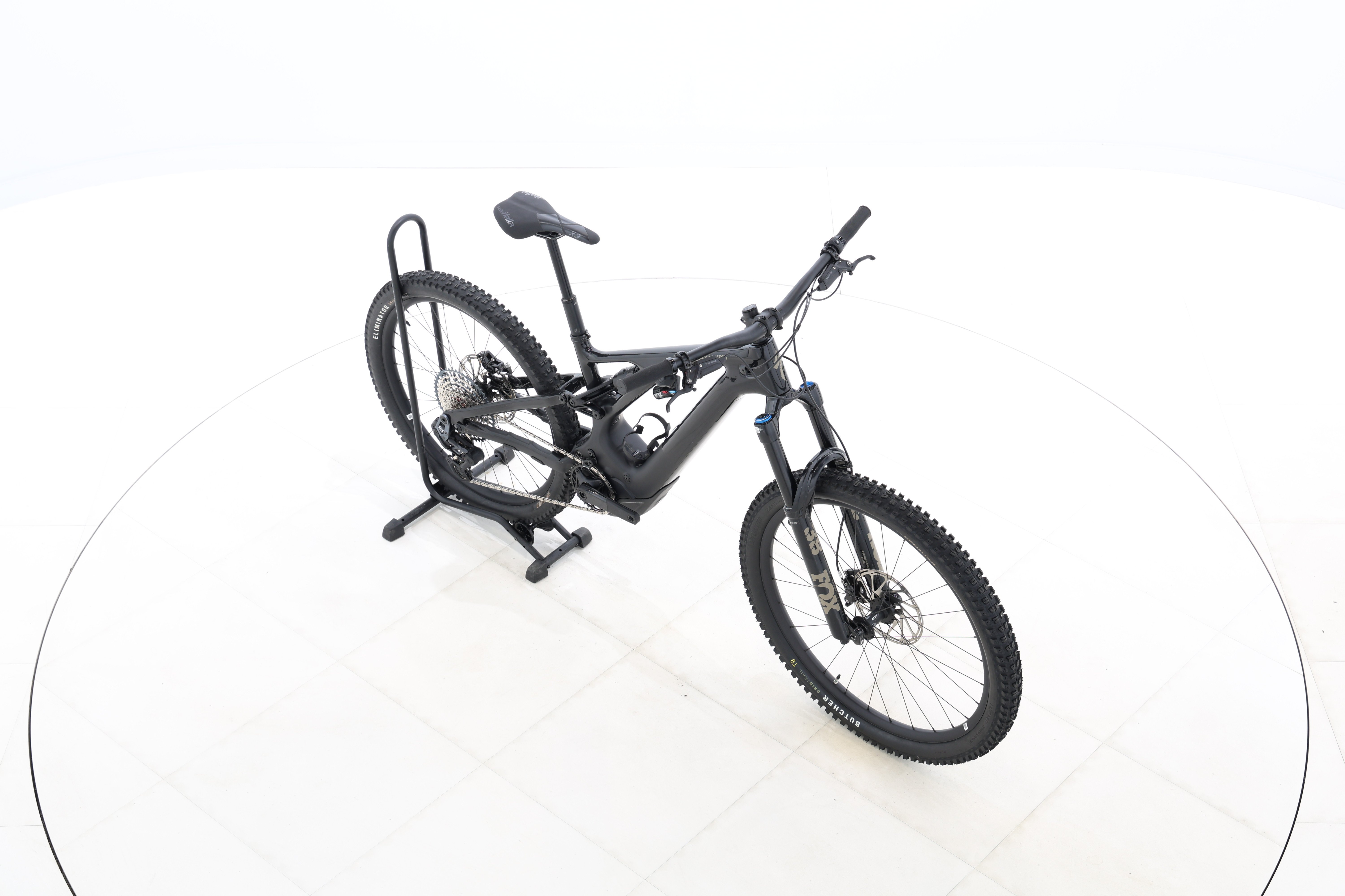 fe9989b8-955d-40f5-b652-0586eb9dc2b0