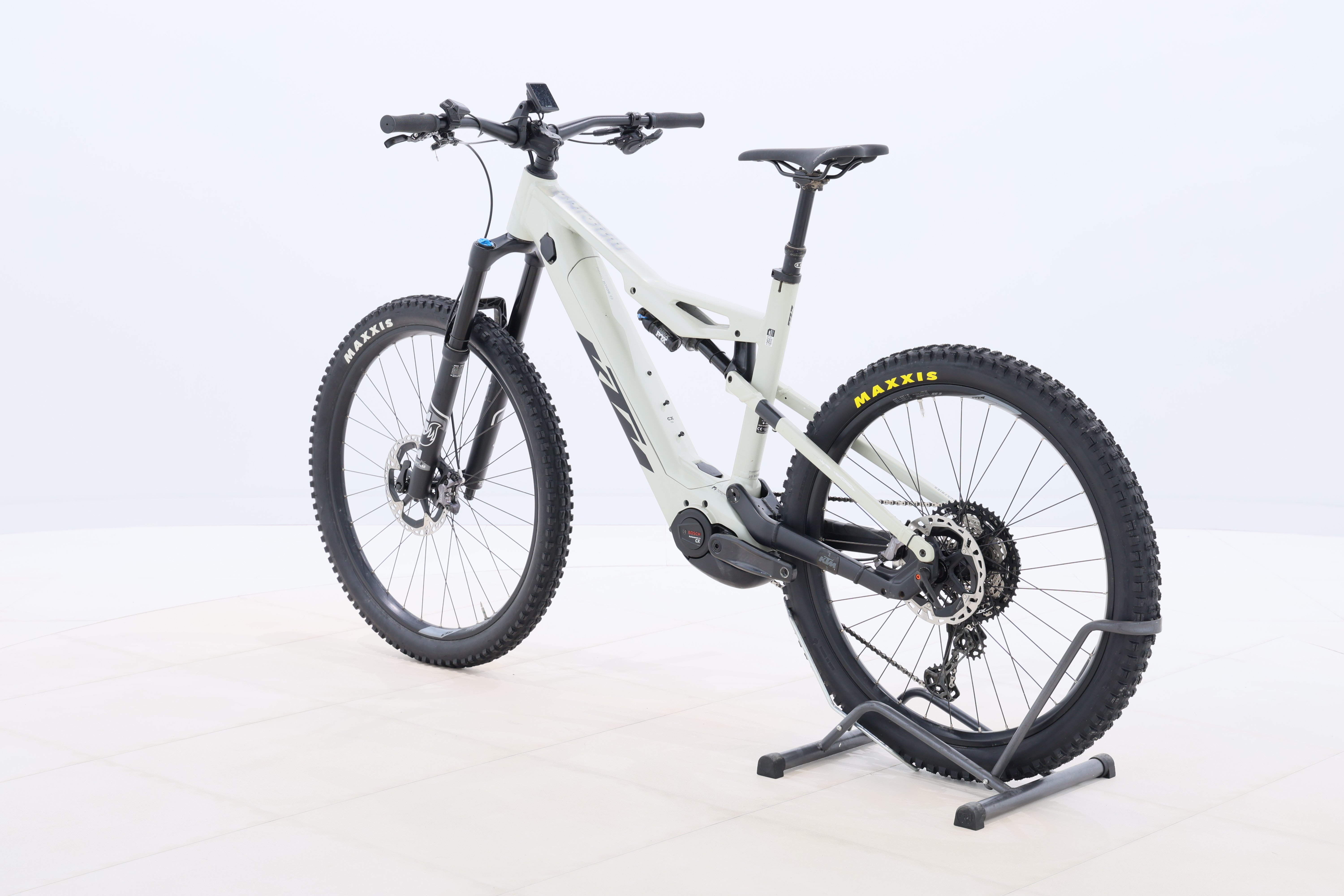 3e8930c1-440f-4e29-b791-d51725272043