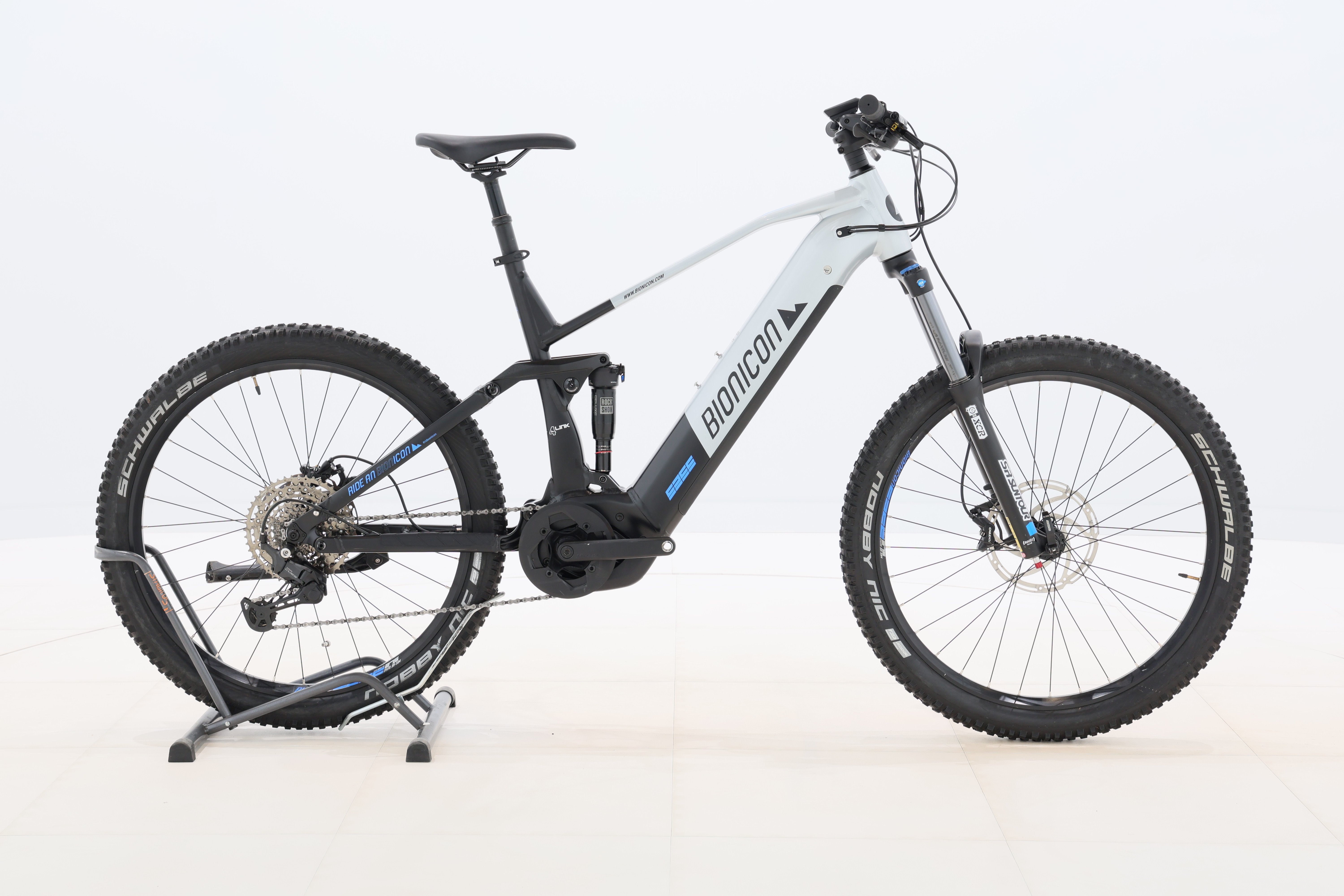 f6382684-26b2-4e15-897f-8c34ec1adf2c