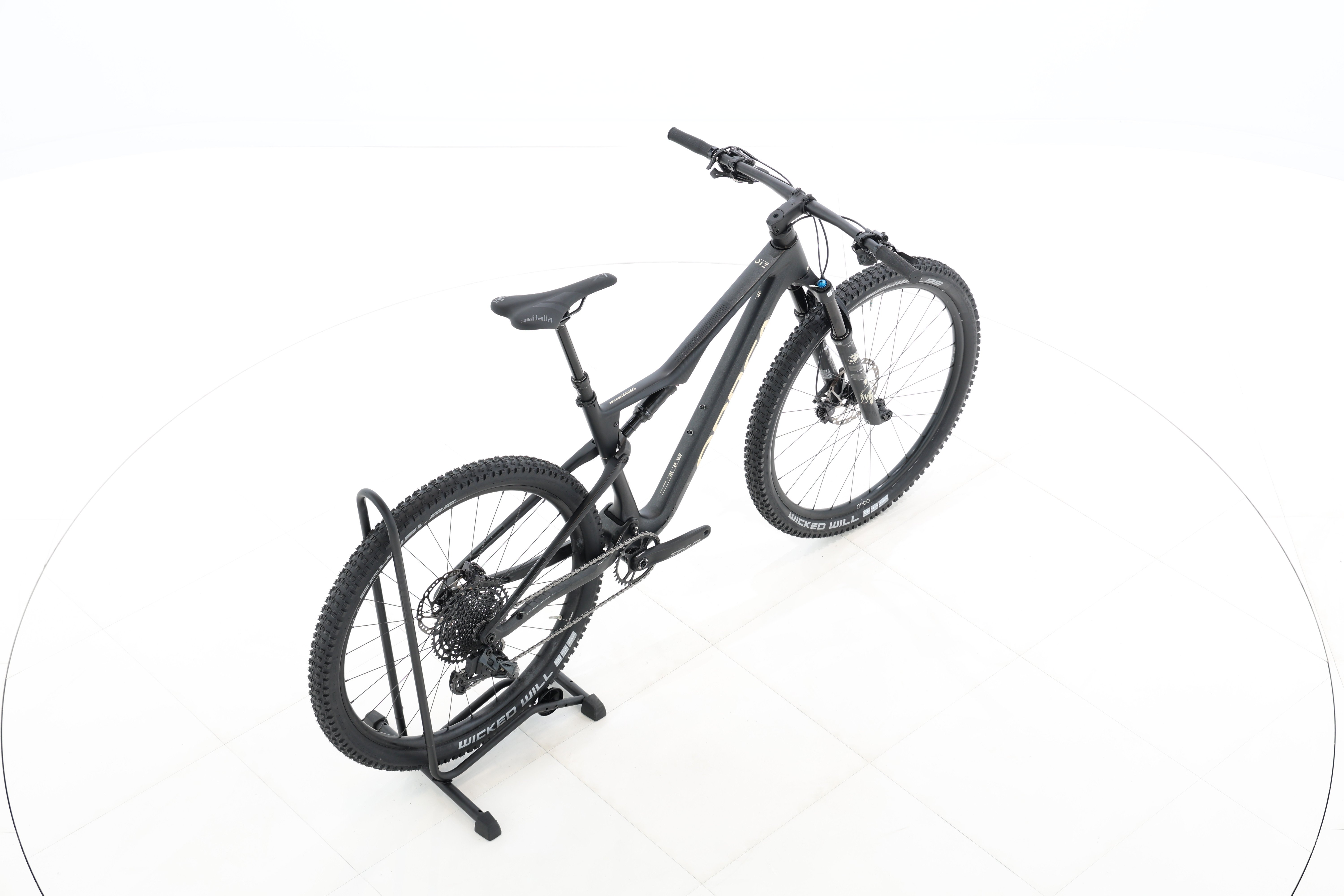 c38d129a-cf95-4bce-93ff-2c590e8a8207