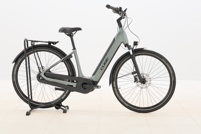 Cube SUPREME HYBRID PRO 625 2023