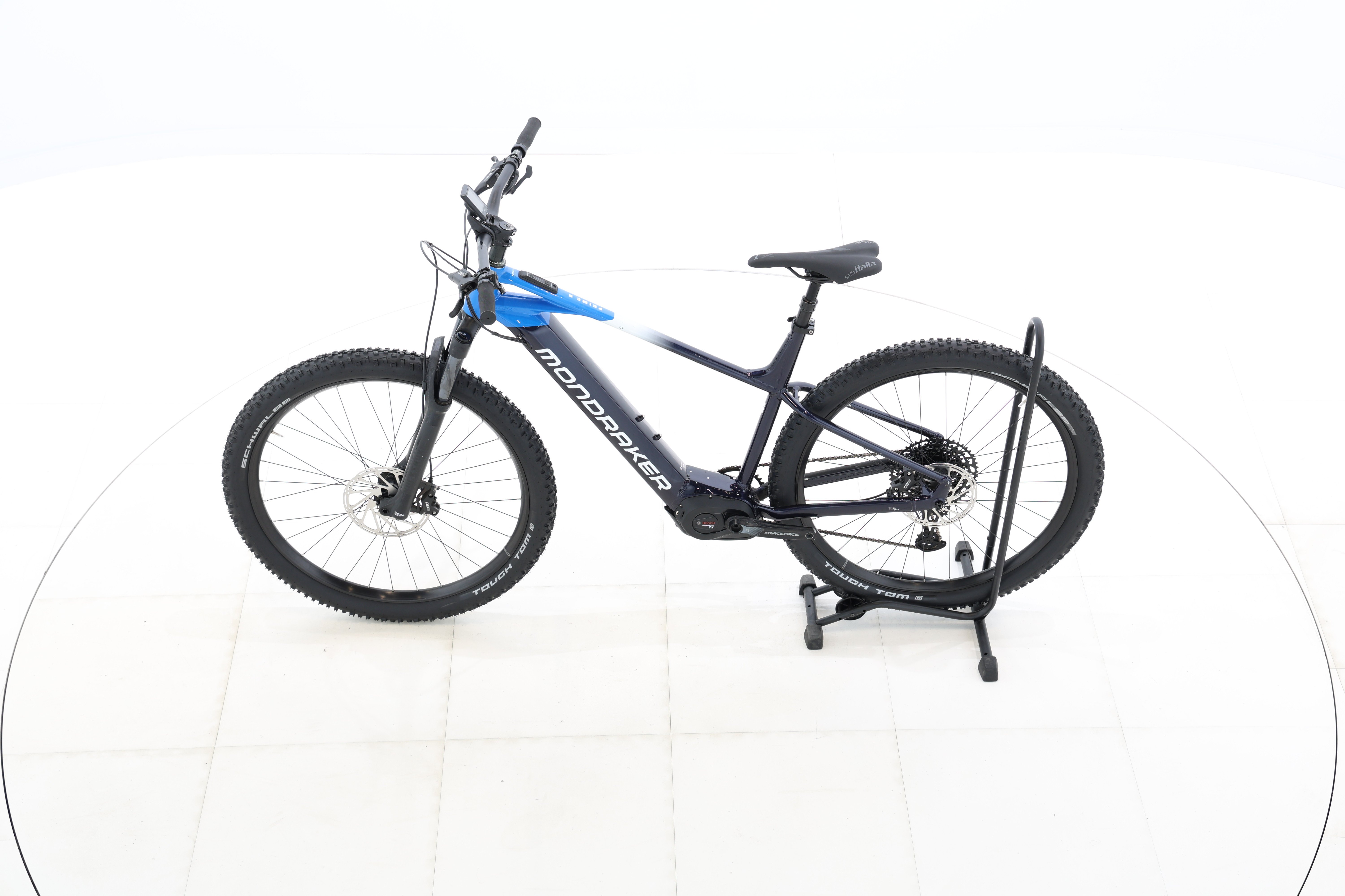 b99de666-ebac-4d52-9774-2f5e8f3f462f