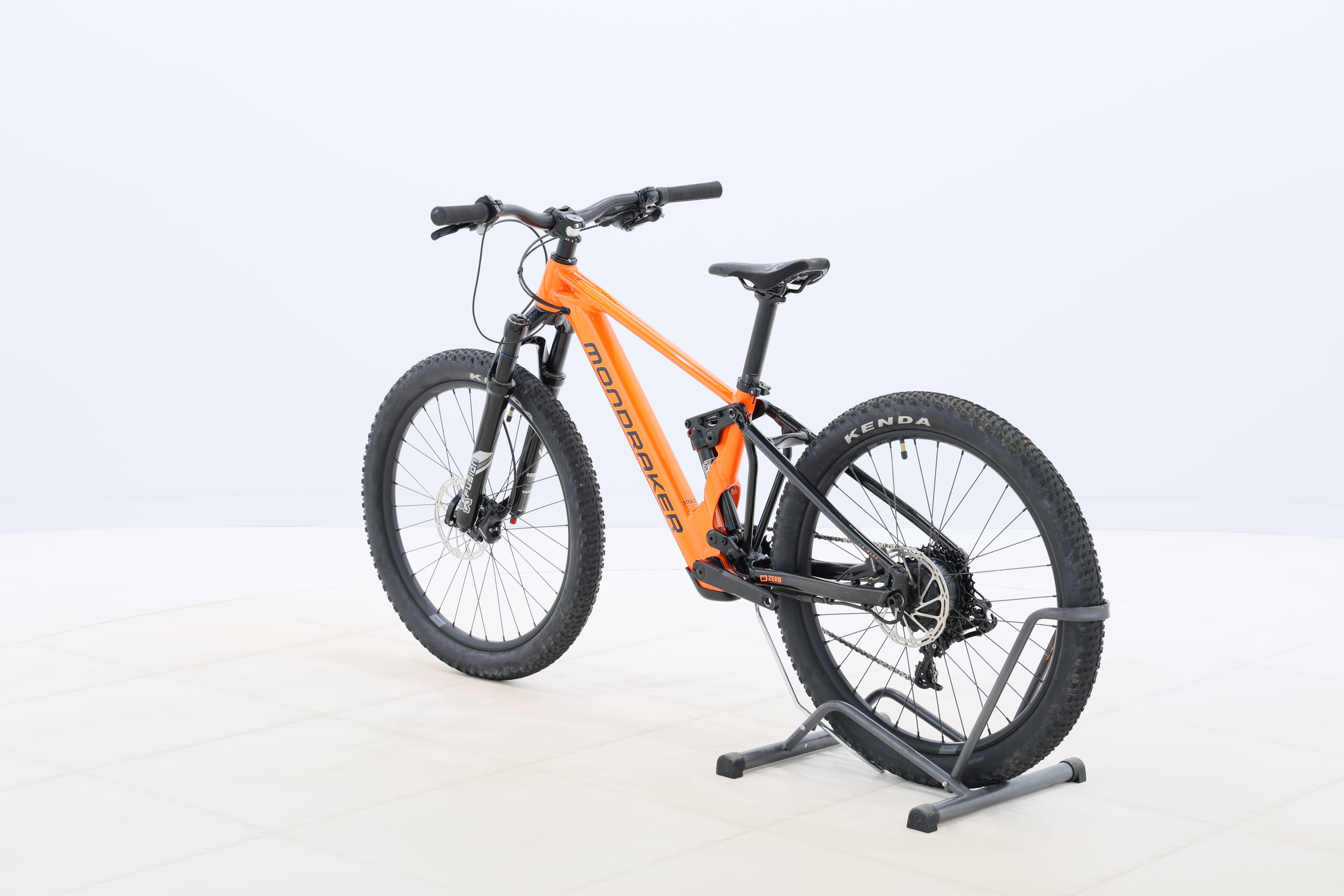 e48f10b1-41b1-4ffc-8c0b-f8a819505204