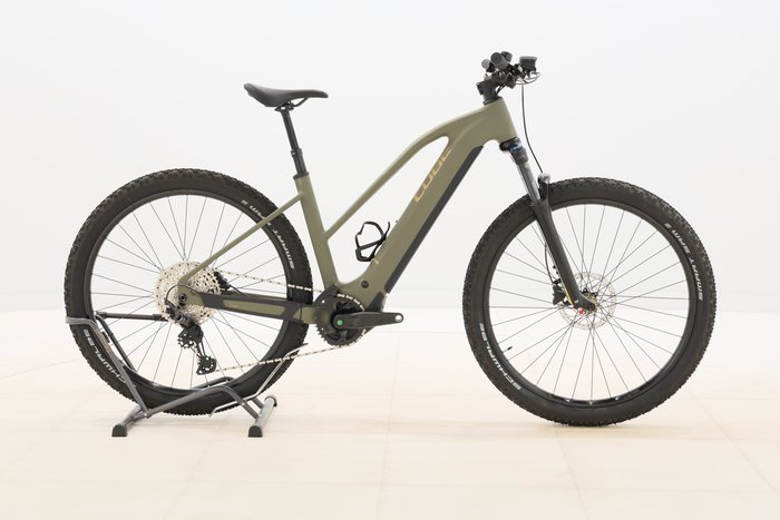 Cube Reaction Hybrid Pro 800 2025