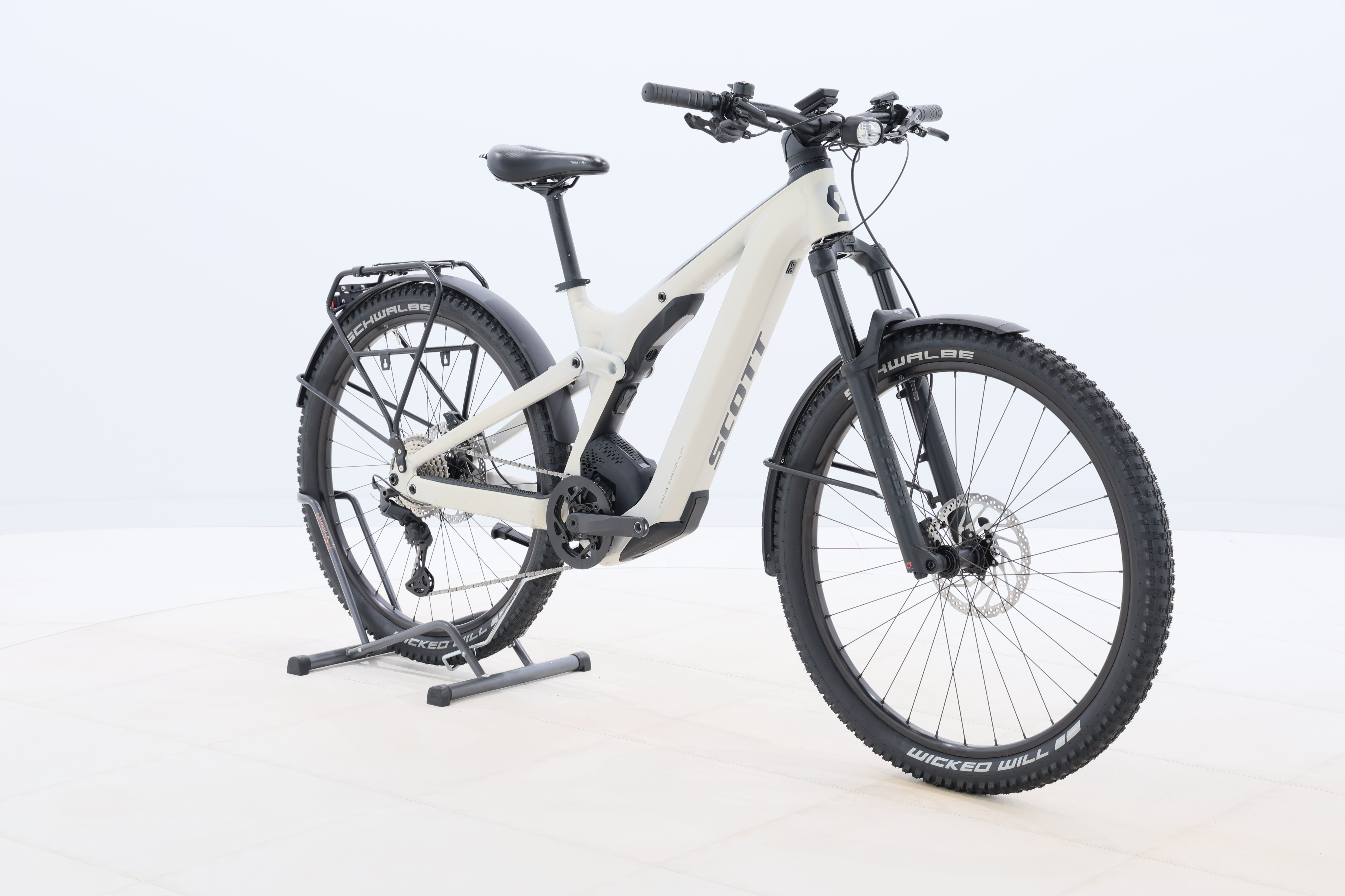 01a30d54-7bf4-42bb-89e5-3c07b74aa495