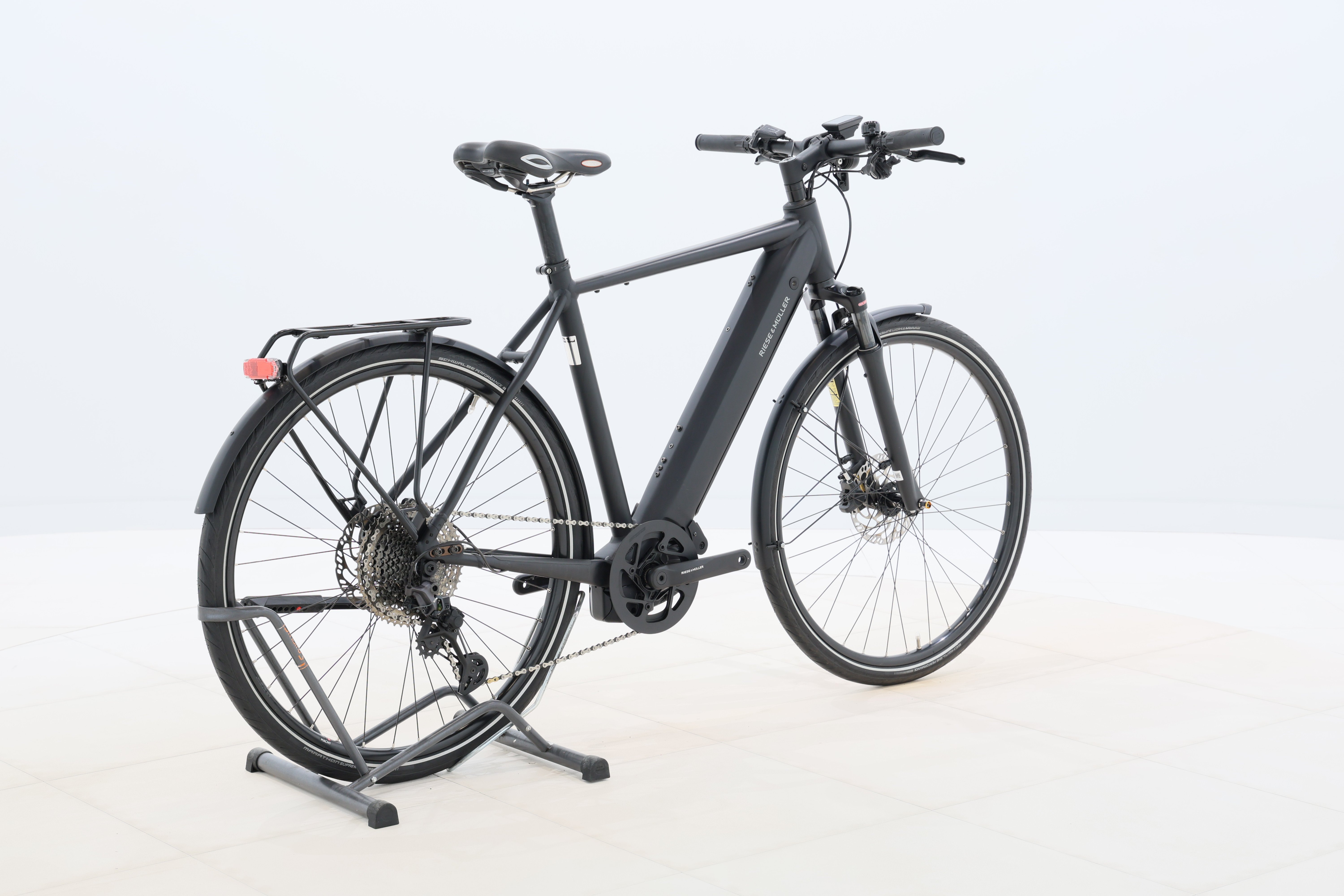 ab51e547-a6e3-4c3d-9e02-de204f636645