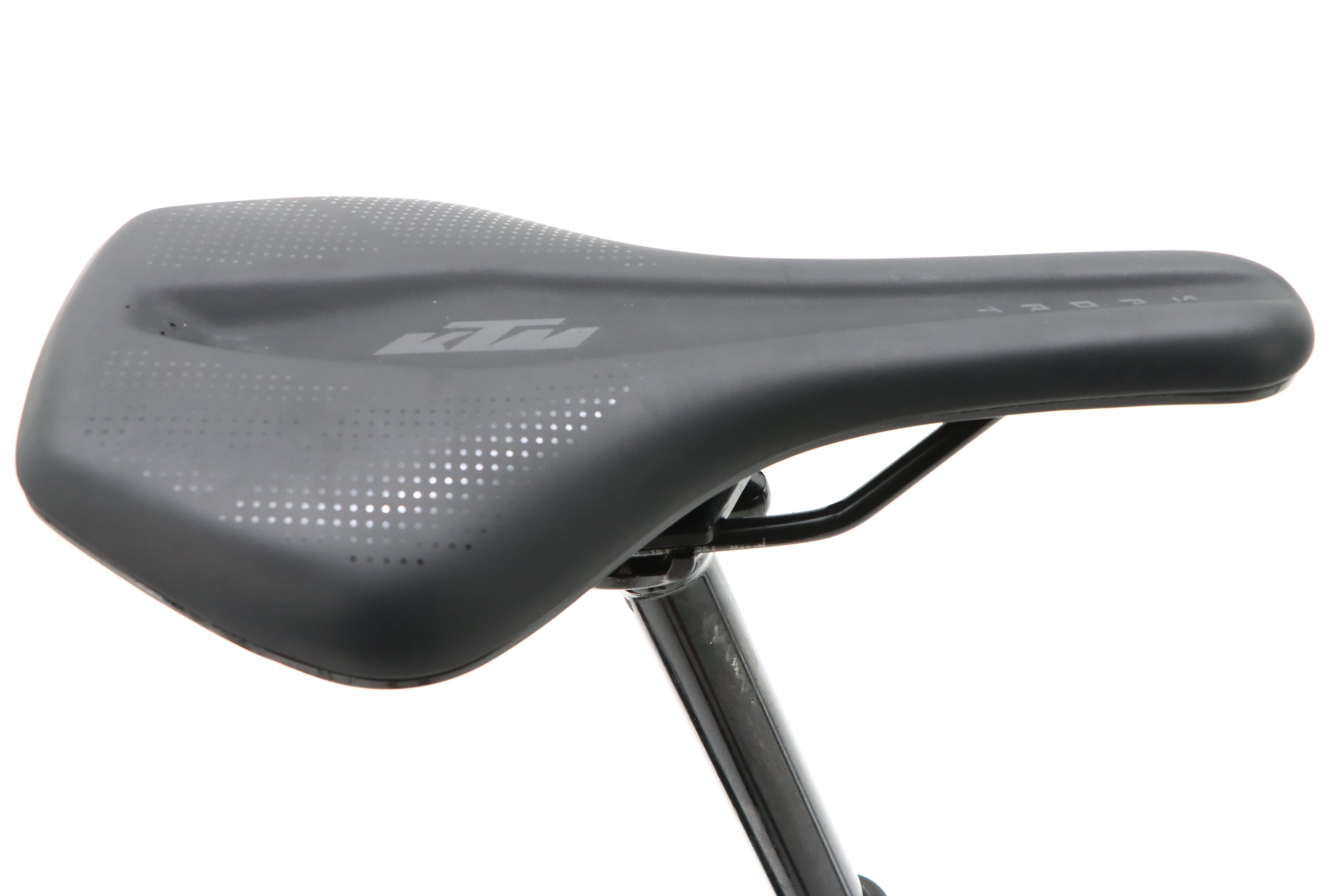 64d0b842-91ef-4a96-8c8f-e54ec67298ac