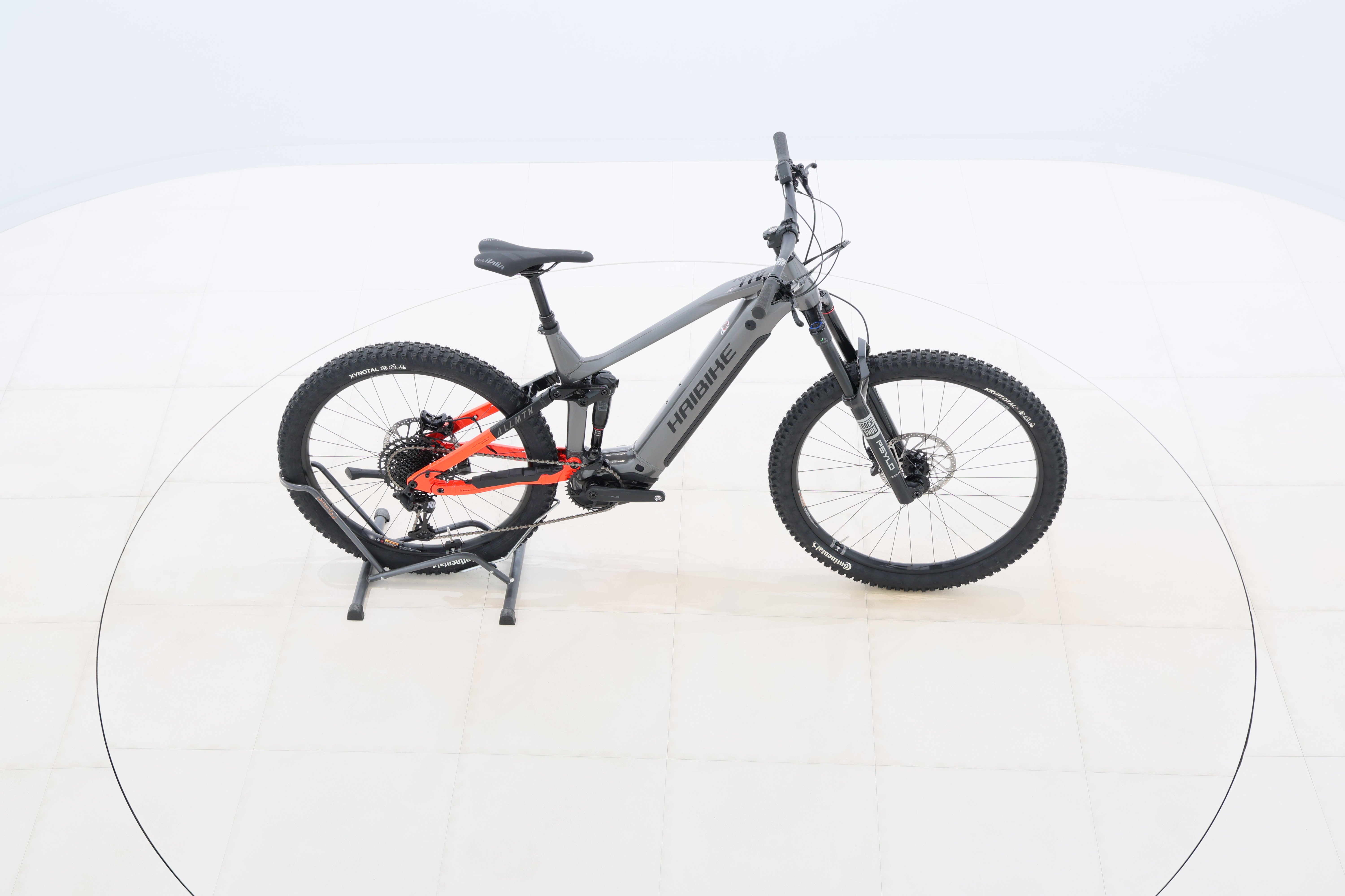 b9f7970e-e121-4dd7-b985-908319c6df6f