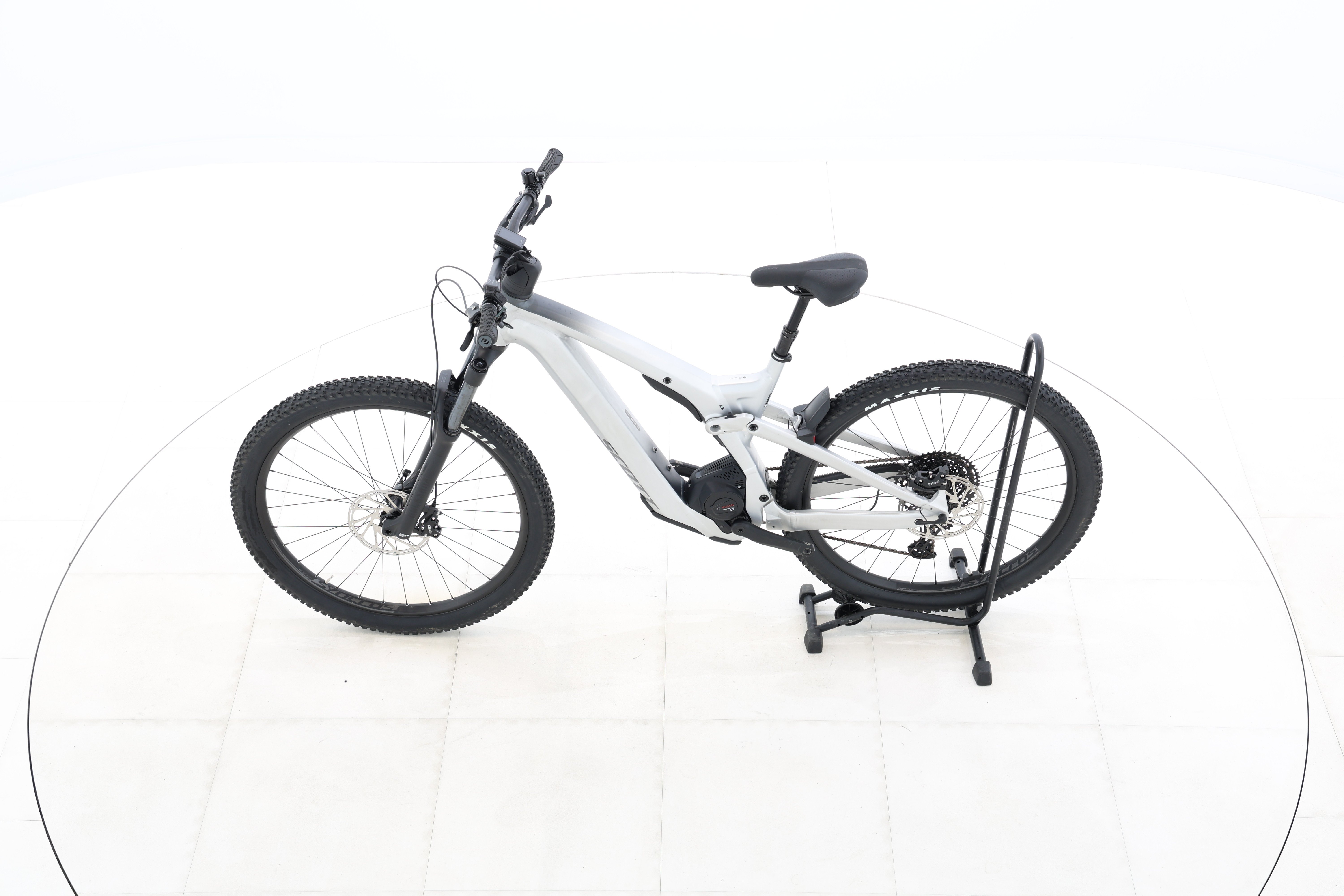 c24a947b-5d45-4fb3-a0e8-74e8862bec6f