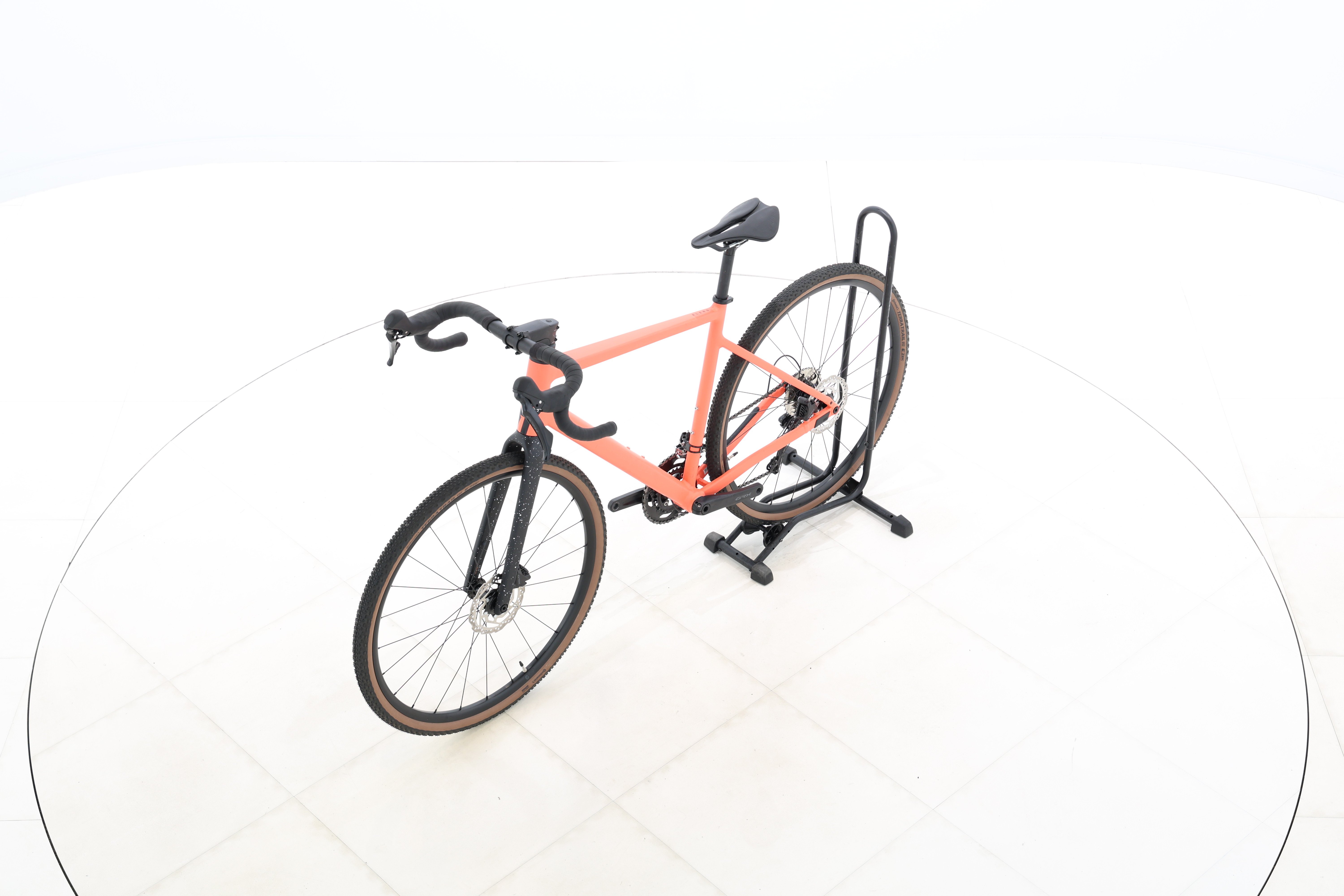 f82275f9-f8b8-42b1-b843-cf3283376f89