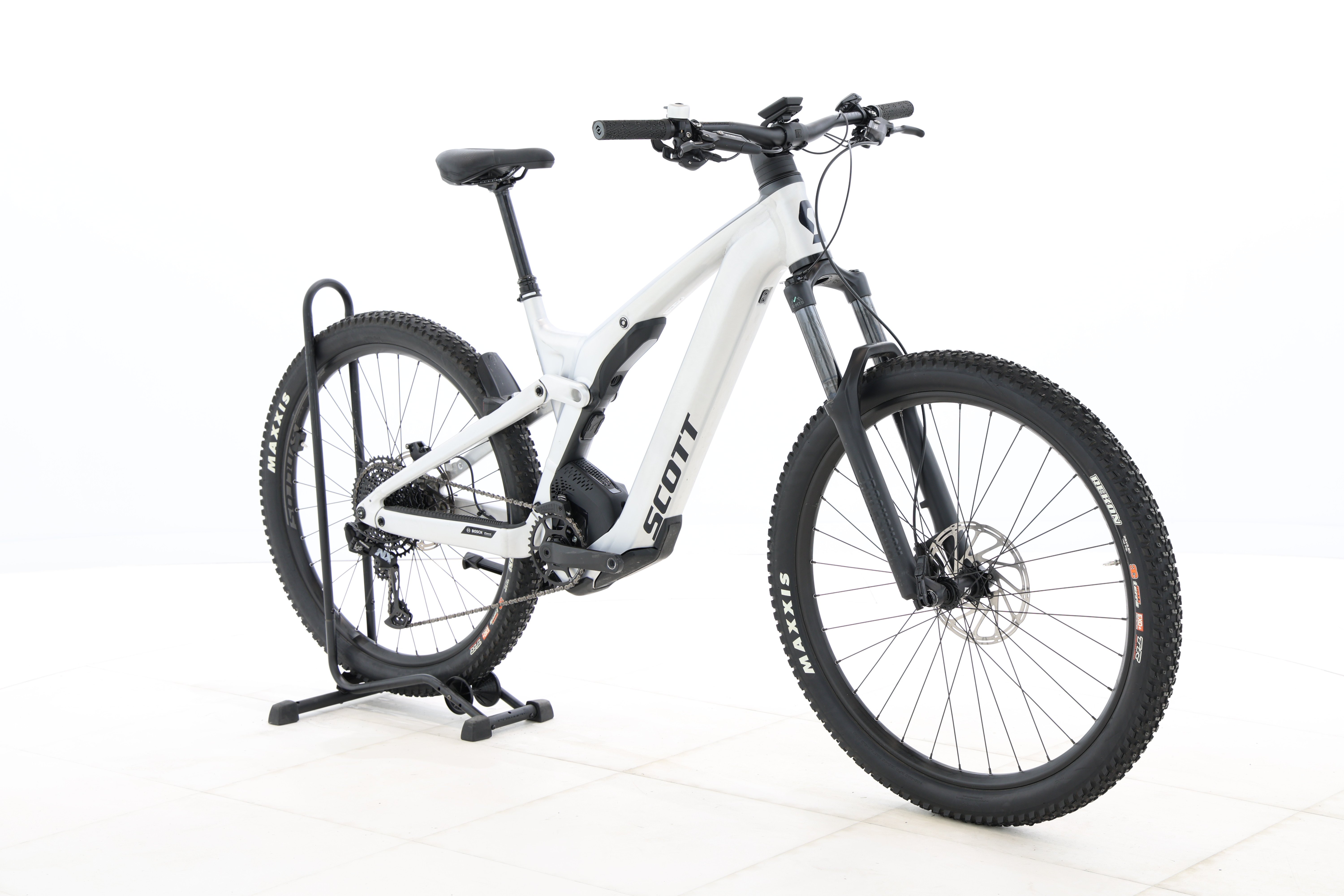 98dd48cc-1340-4380-9a47-999542ff2548