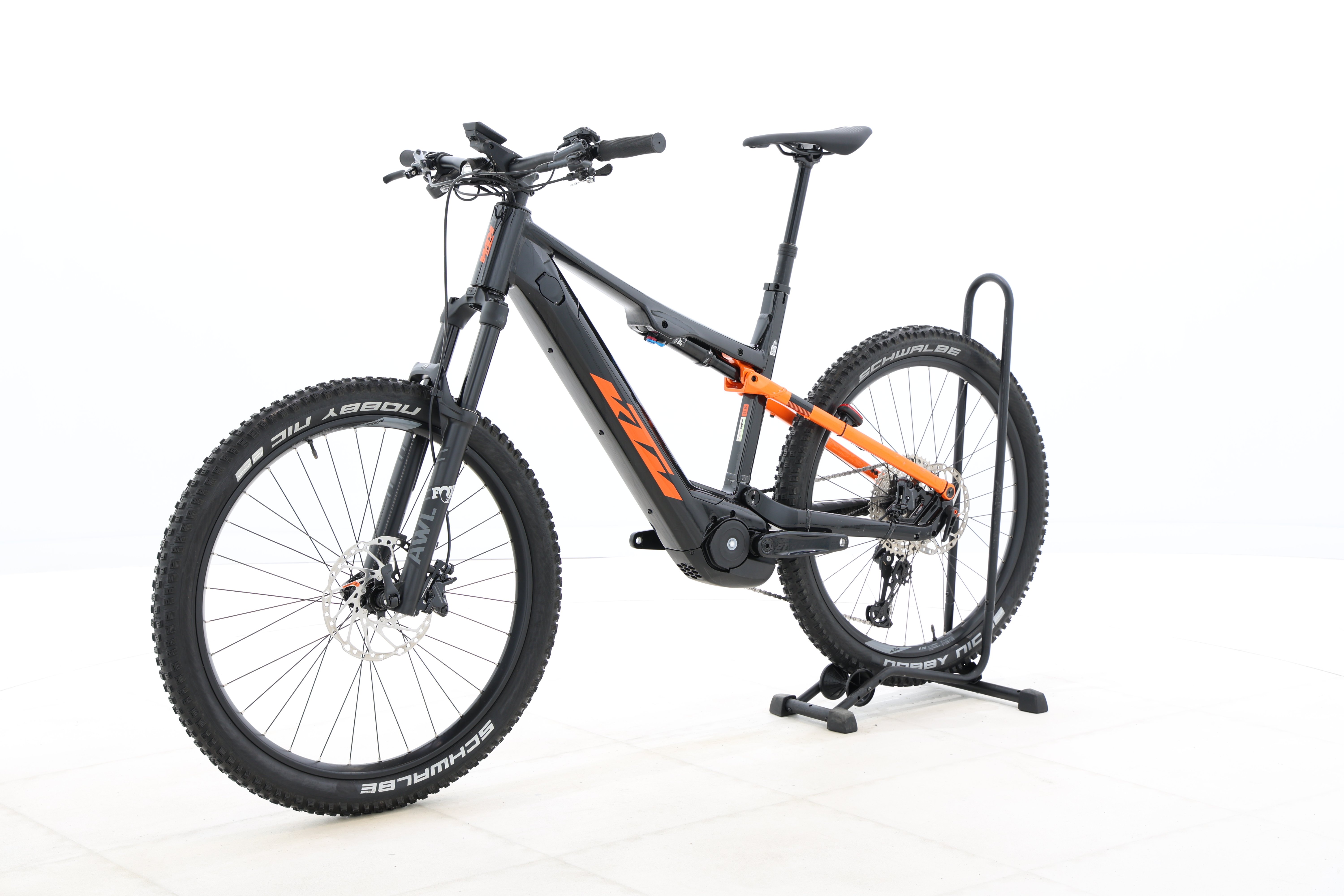 b8e0f95b-2b88-4914-9029-57fe3992890e