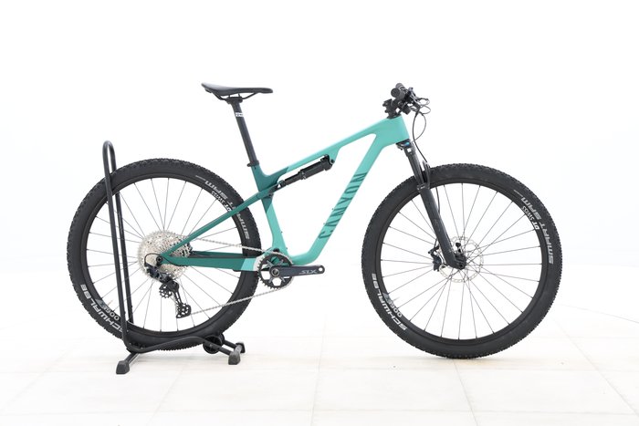 Canyon LUX WORLD CUP CF6 2022