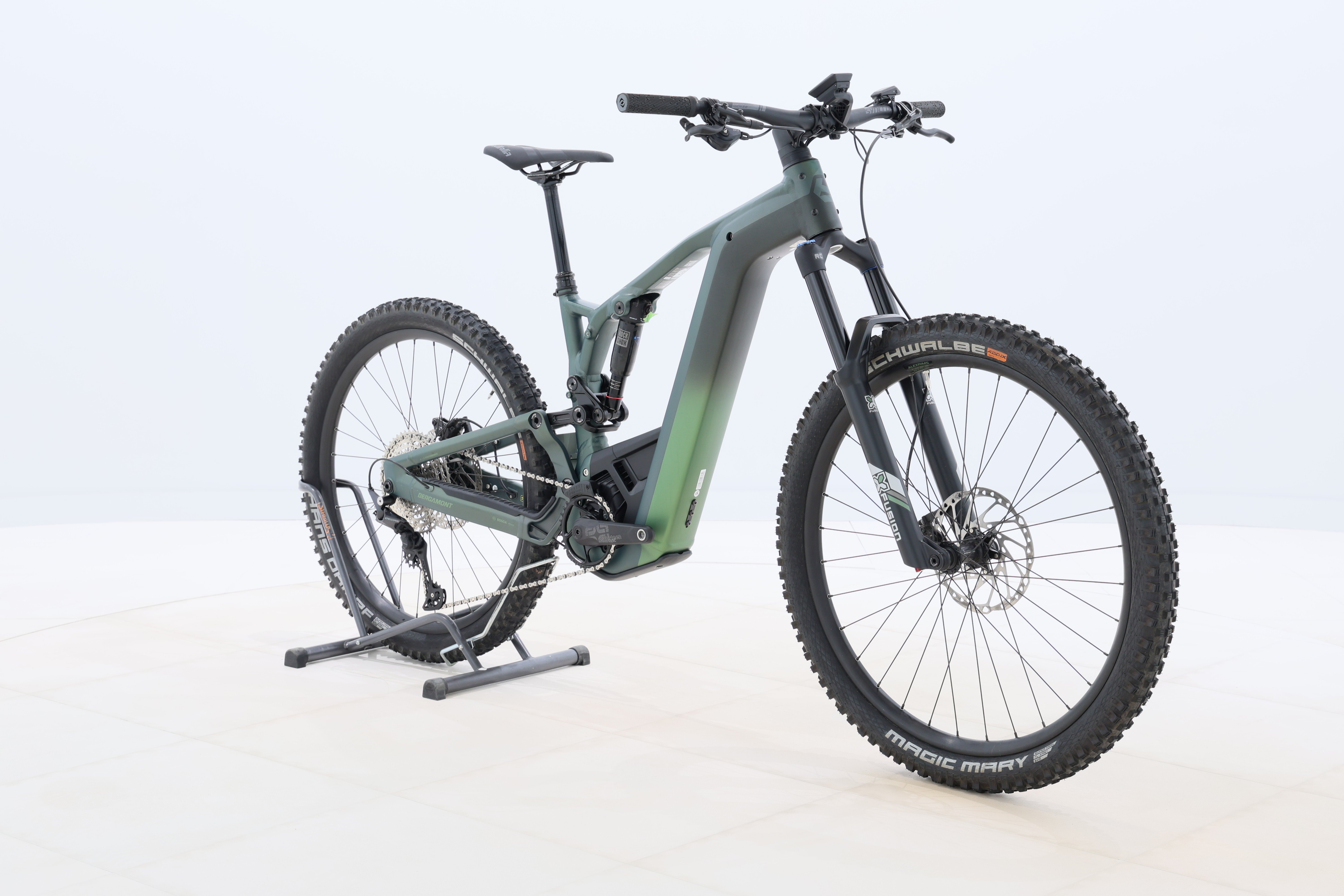 afc56135-35f9-4aa8-a42d-4a72743d9d2b