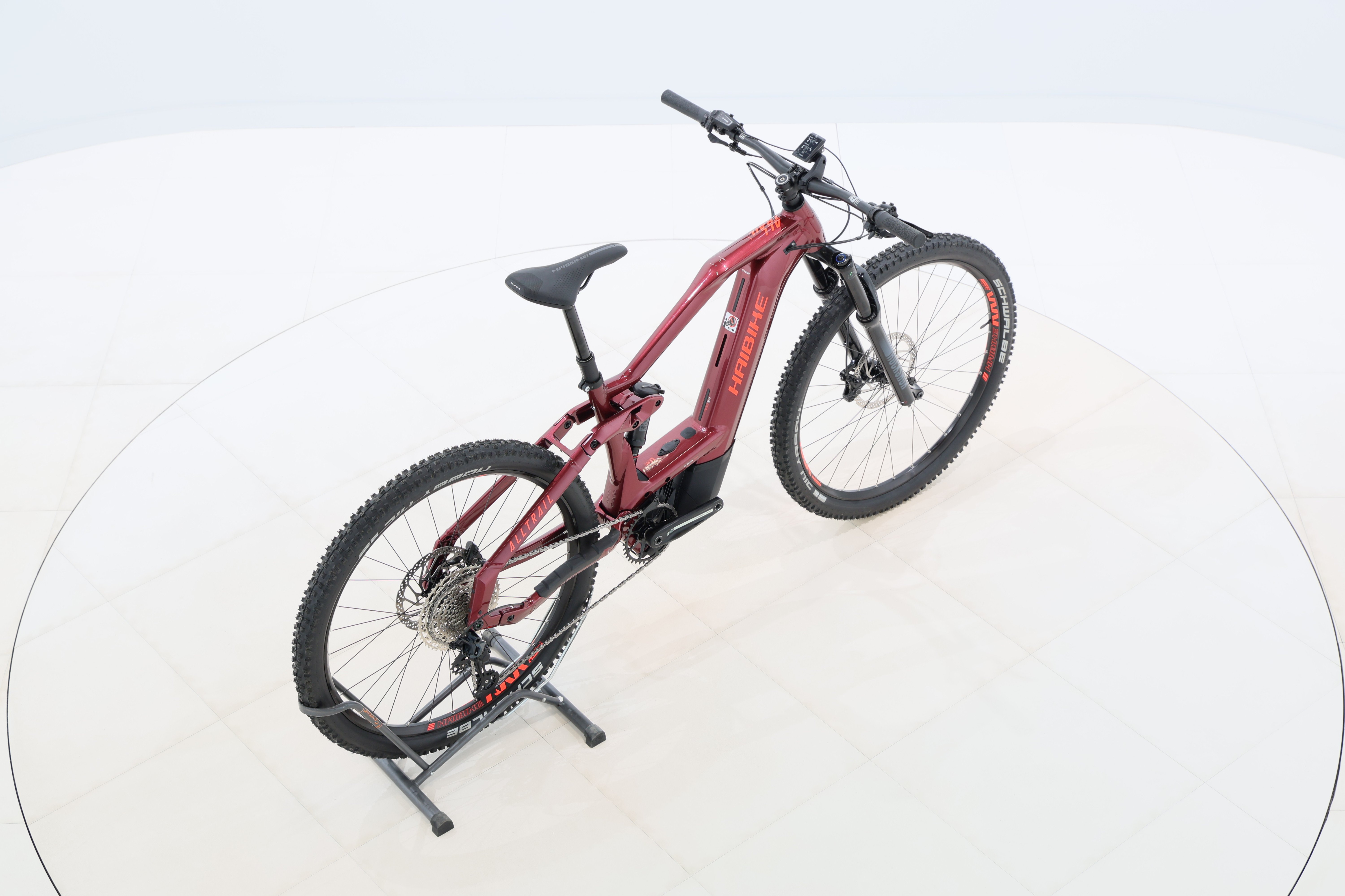 e12bfbf5-8f04-4995-9714-af94fefc8e7c