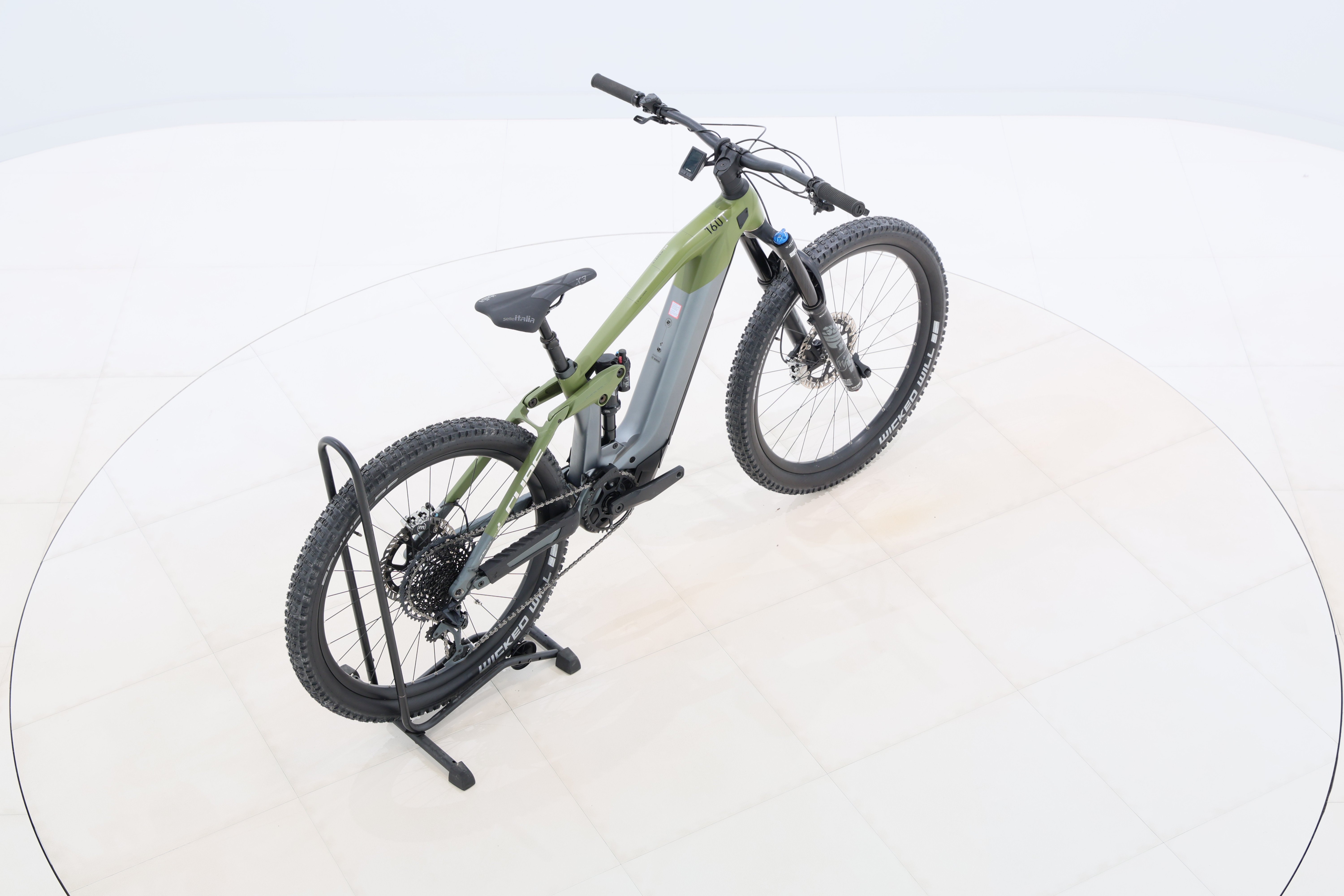 de36f5d9-93ff-4d17-8522-b3faece84195