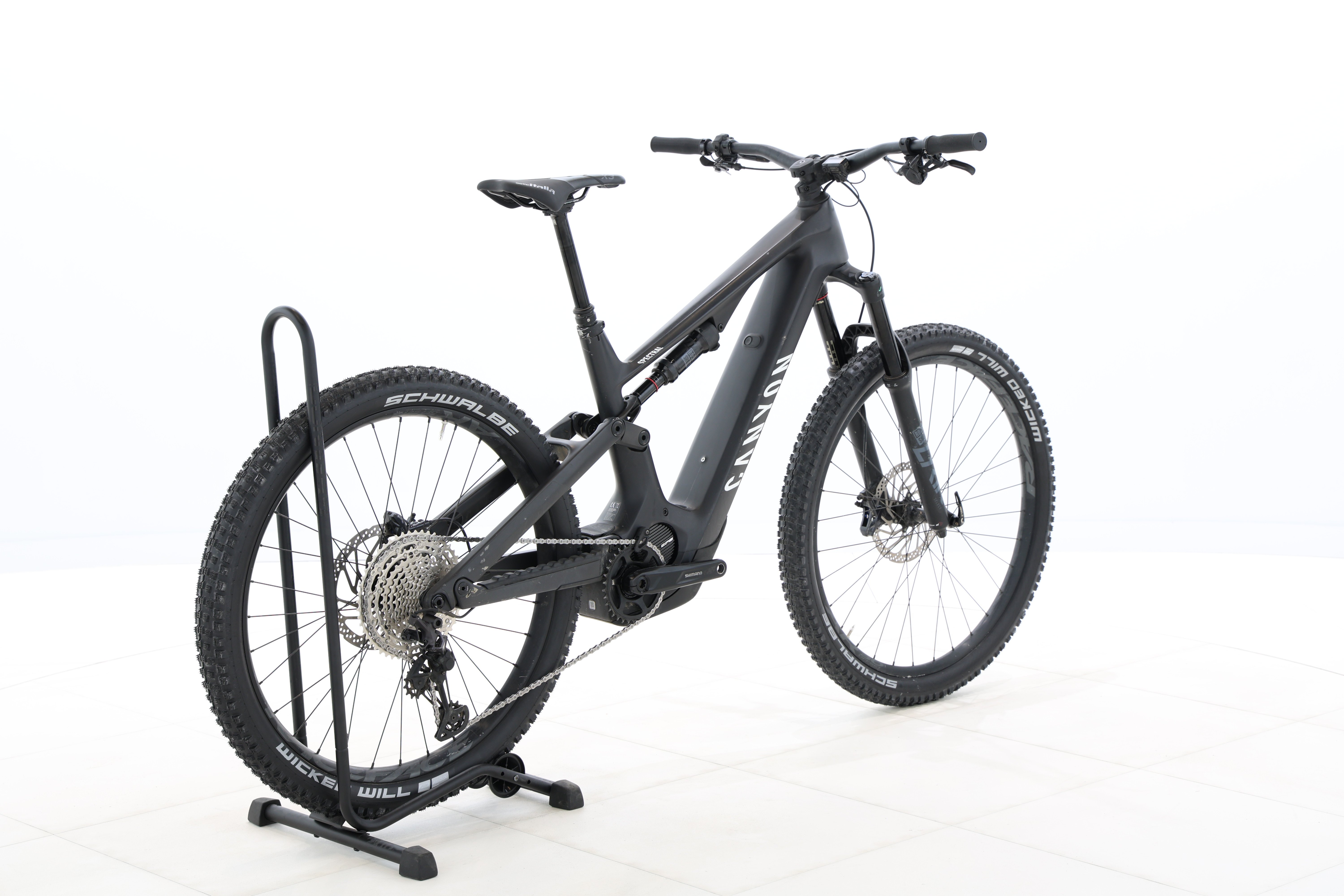 6c8df36f-2595-4f29-bc83-5376b4328bf7