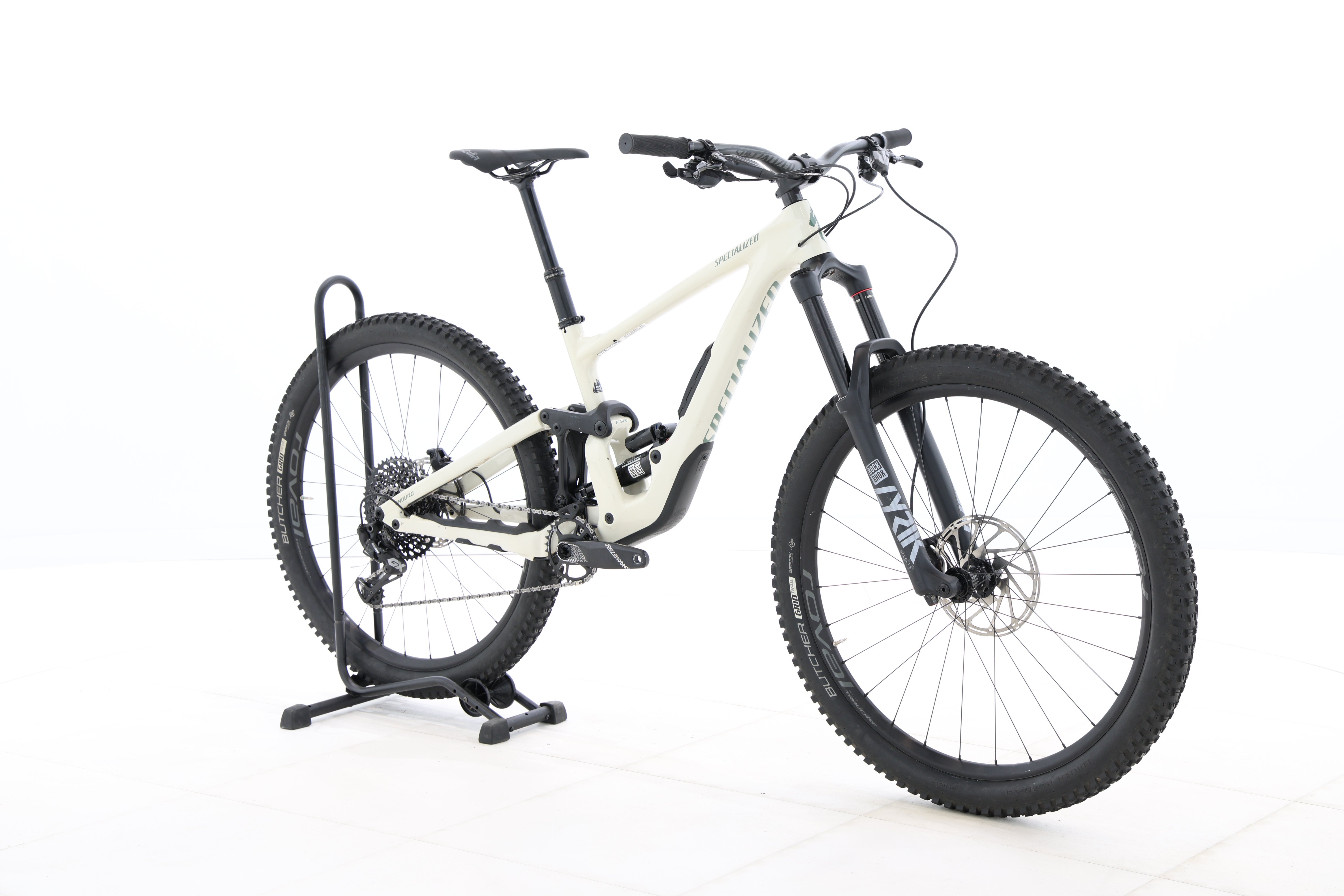 b590fe33-77ab-4349-a59e-7bfcff55e1d6