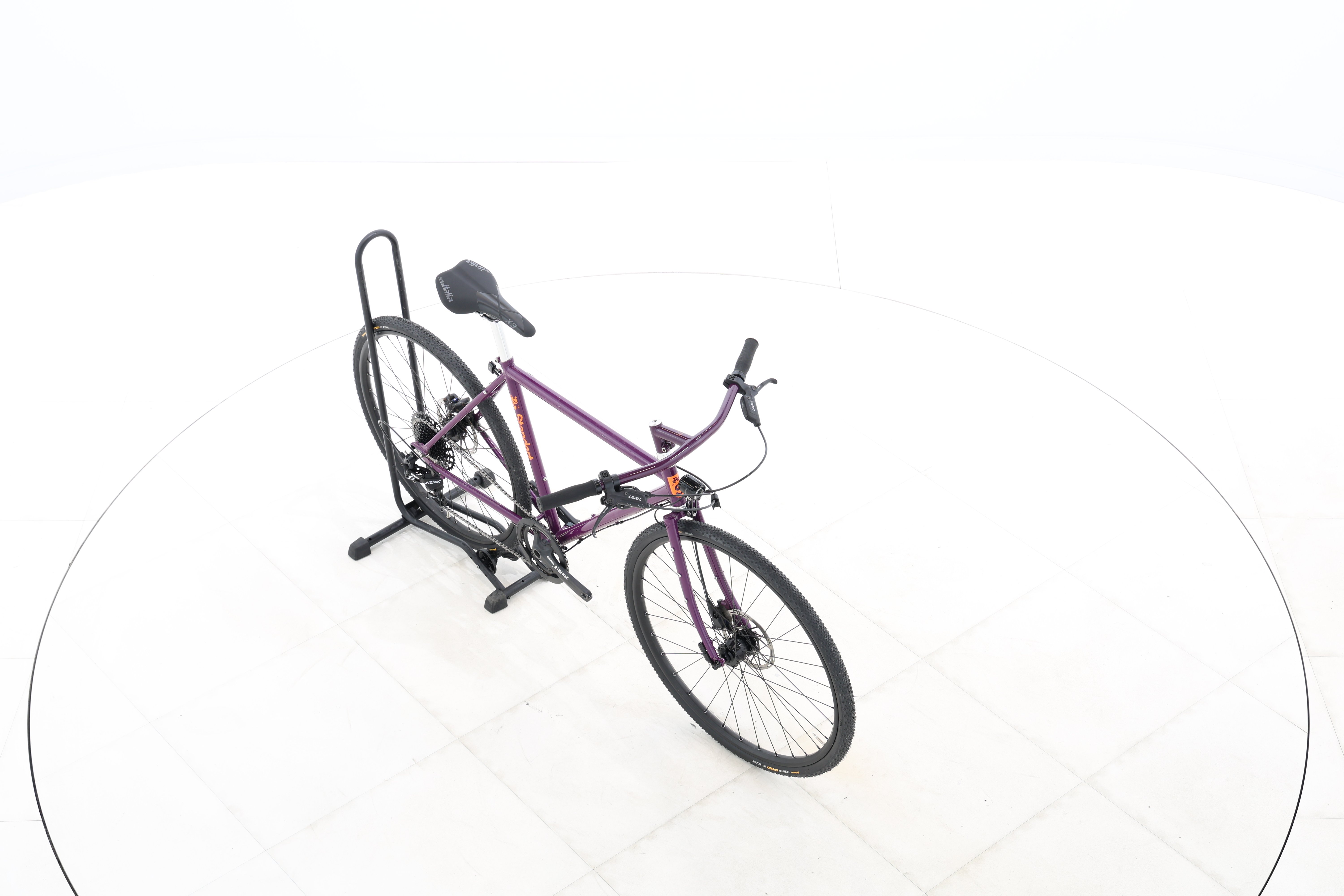 cd4c83bc-7736-49dc-81b1-7e163d3373ec