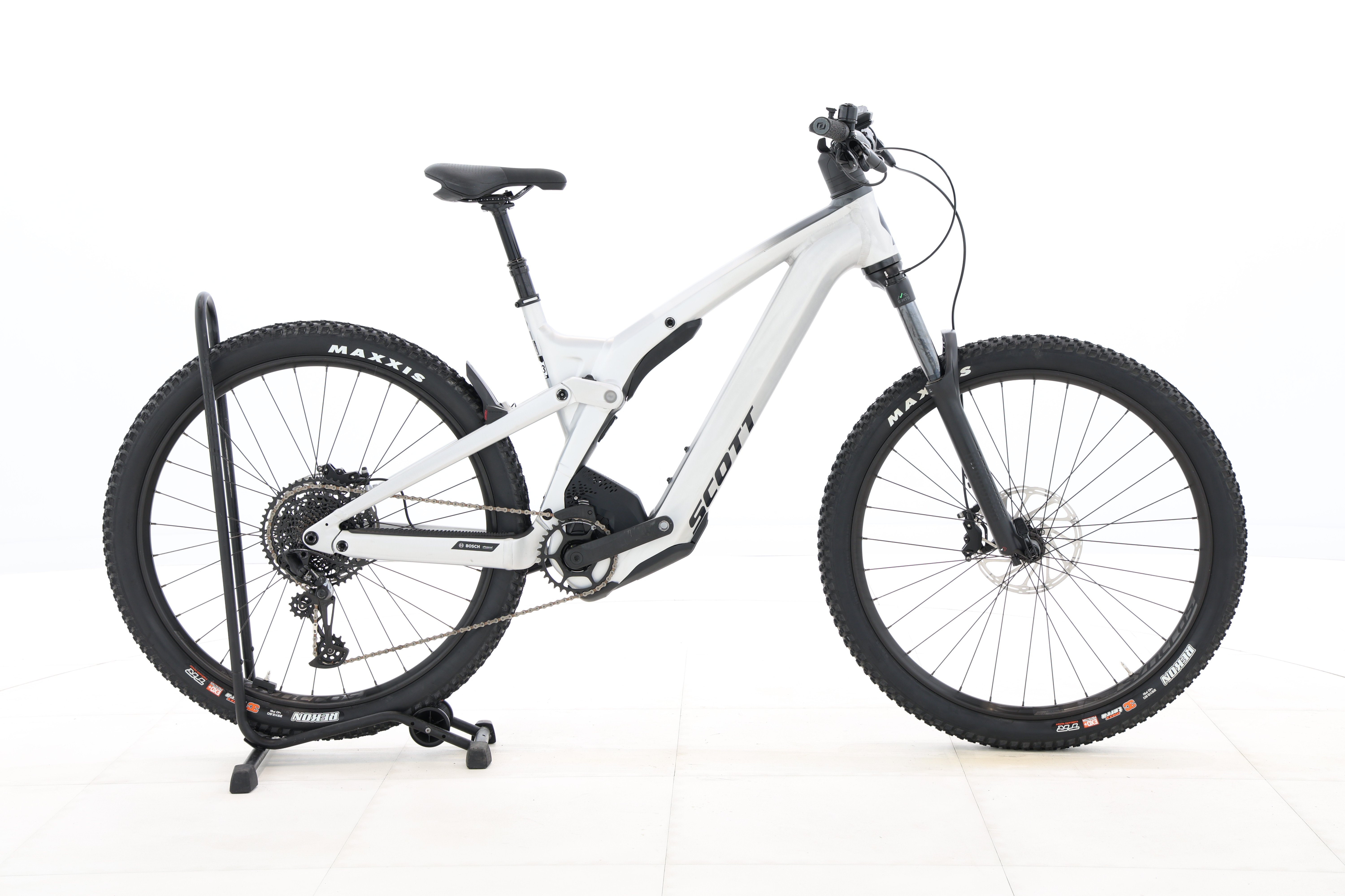 c24a947b-5d45-4fb3-a0e8-74e8862bec6f