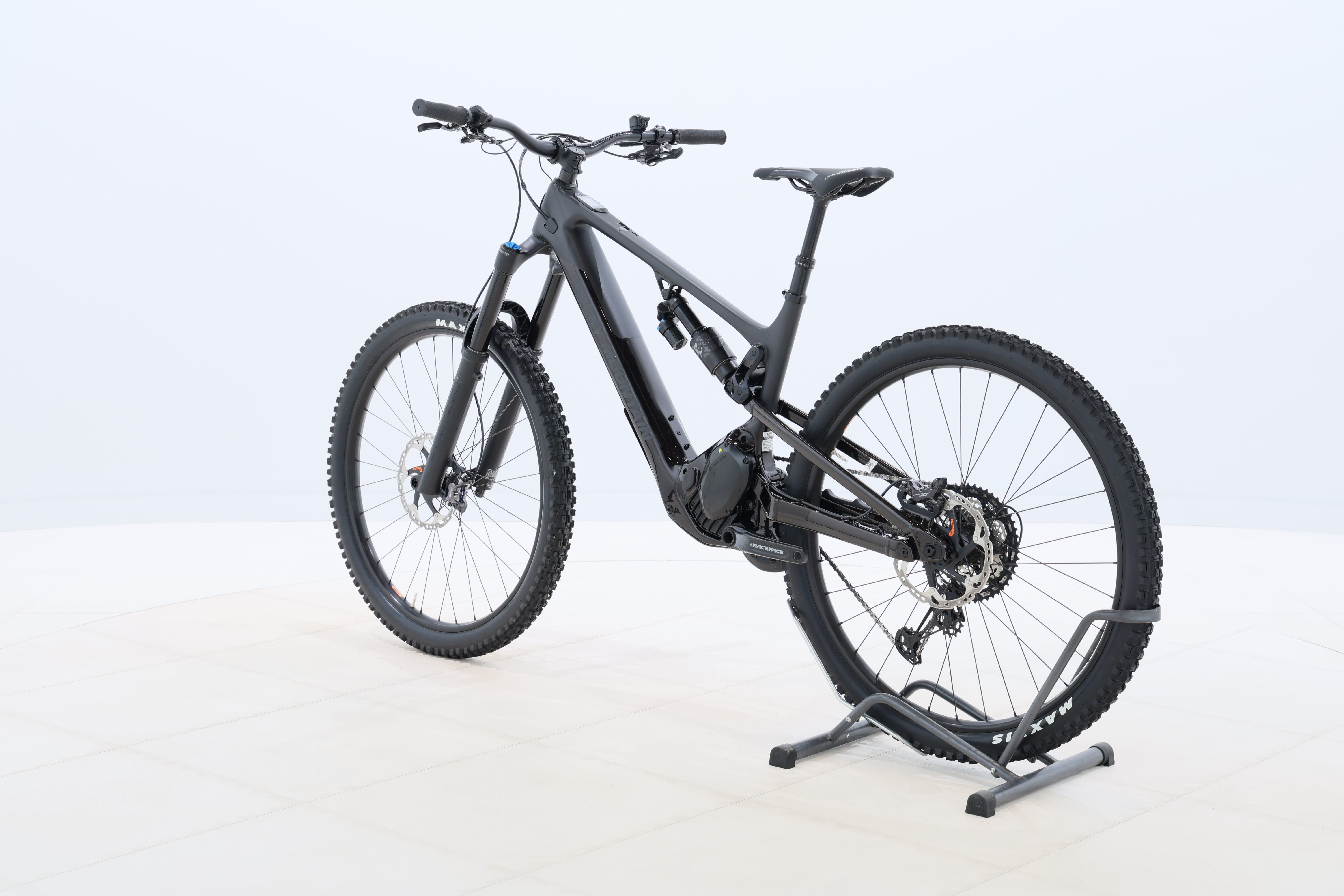 b7afdab1-0f80-4887-bb72-2338a44105ff