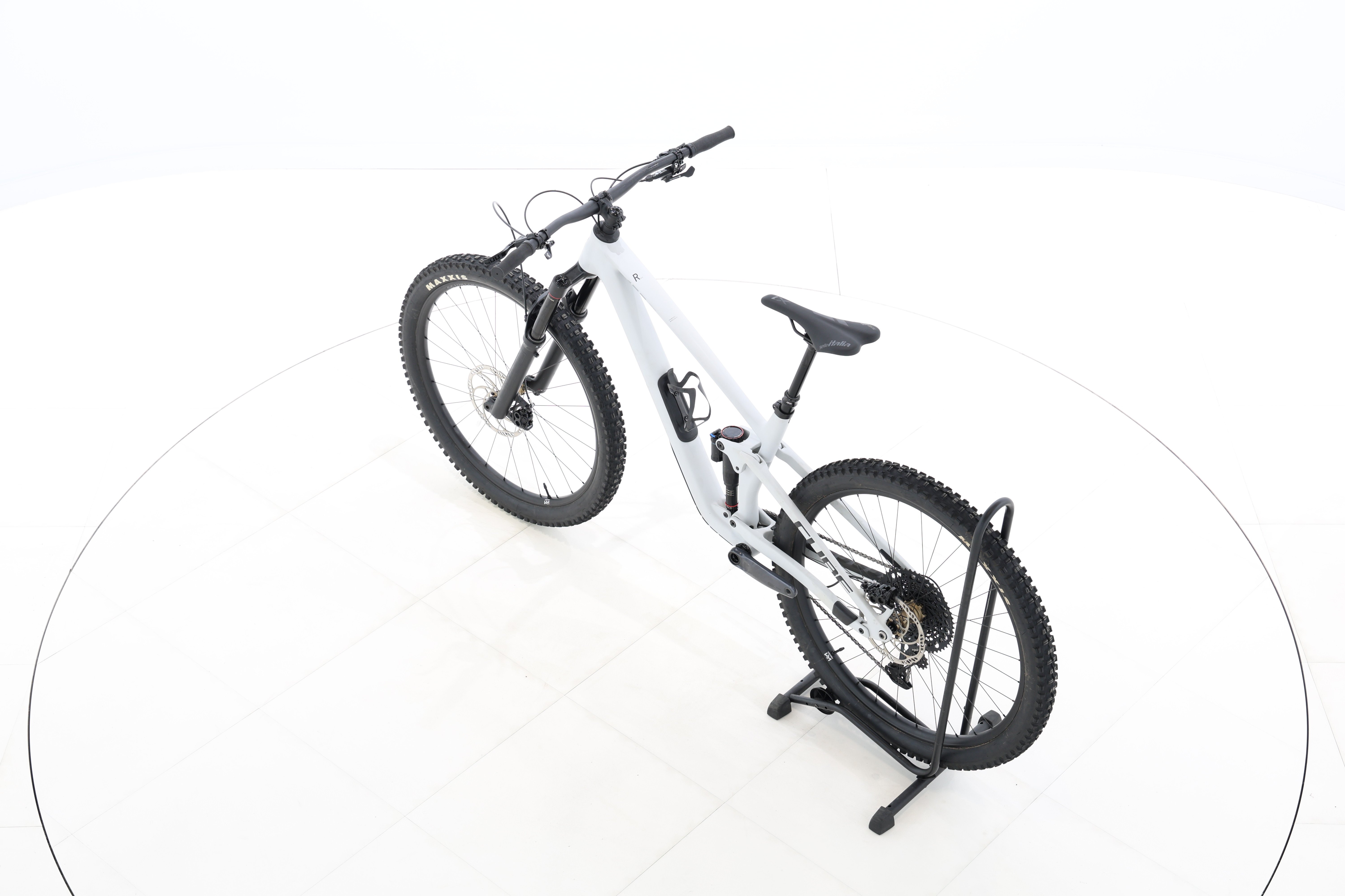 b0a7b68e-e889-4abb-a4ee-2432067b8e89