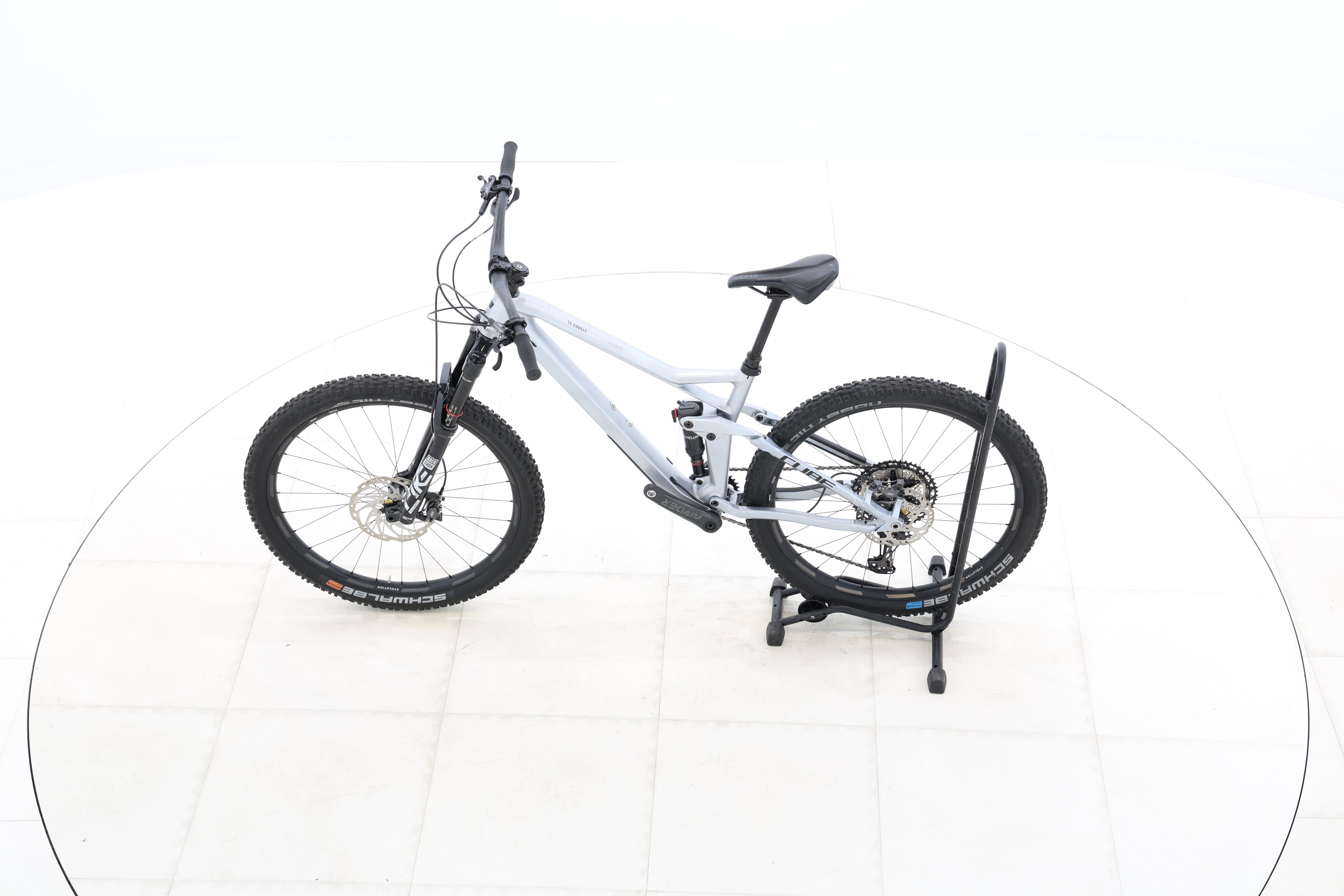 051bfaf0-dd77-4e42-8063-69df2a32fc08