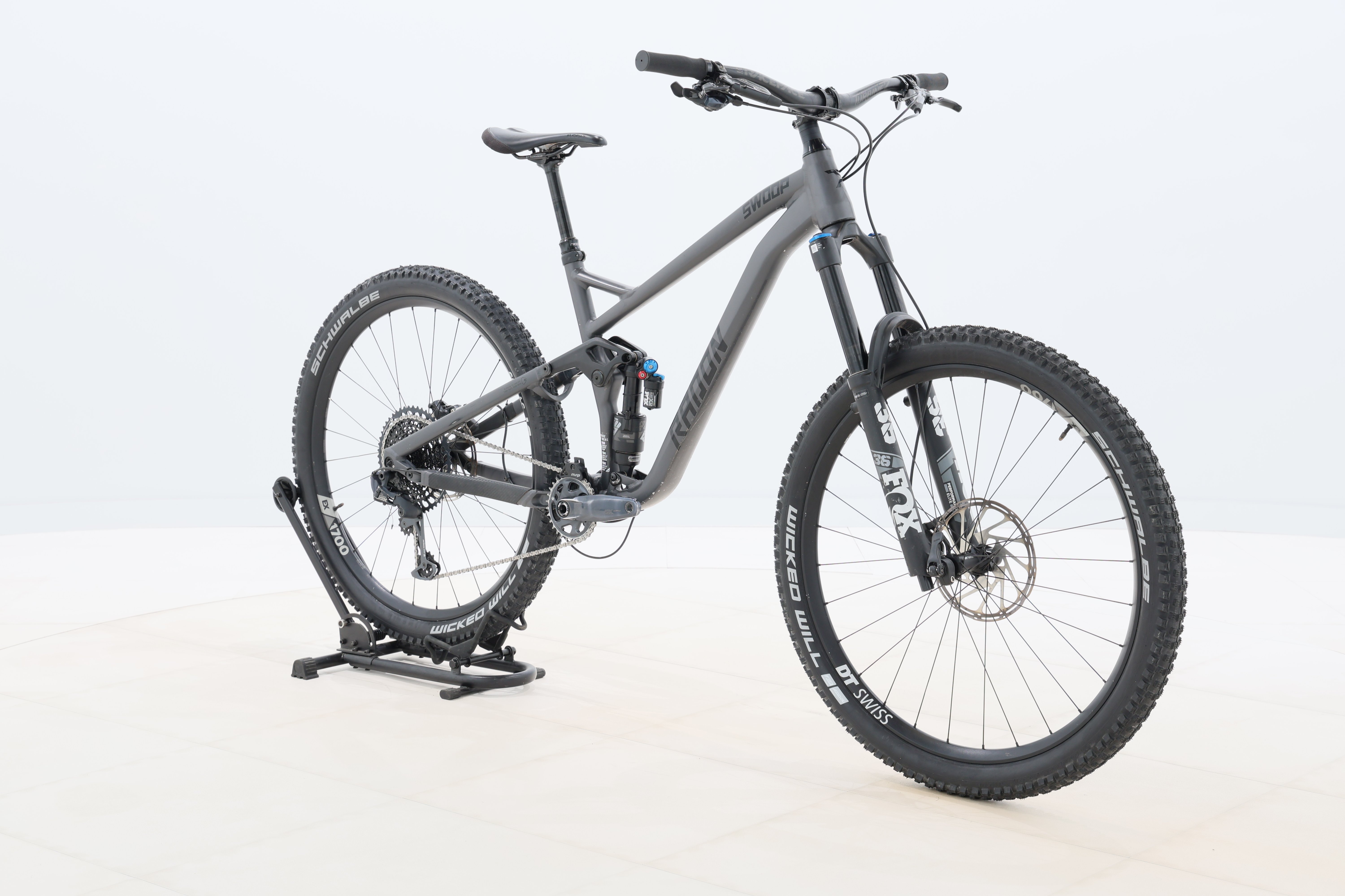 413e30fc-fce9-4ddd-ad2b-e8b52212a4e9